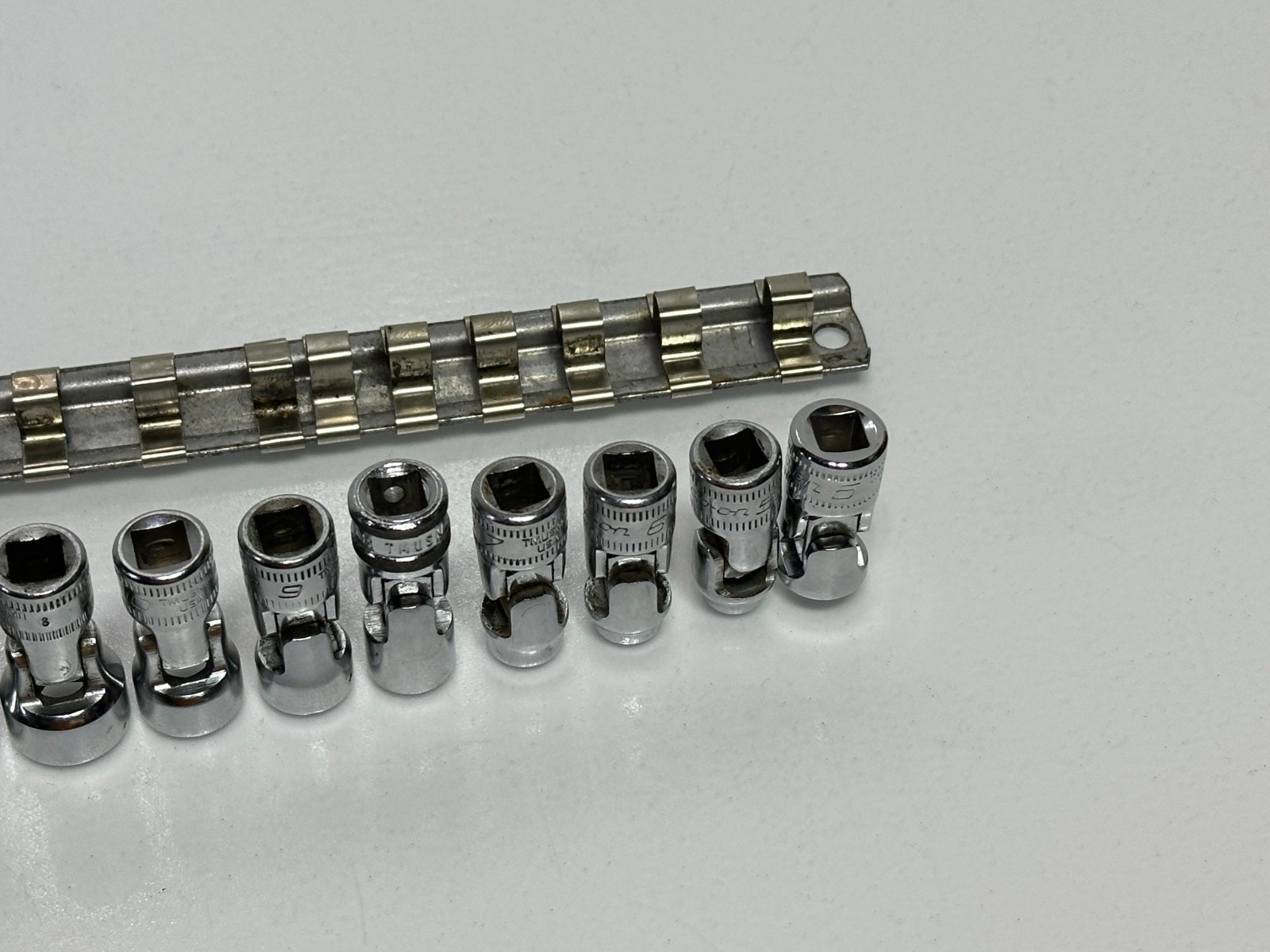 Snap On 12pc 111TMUSMA + 5mm 1/4″ Dr. Metric Universal Swivel Socket Set 5-15mm