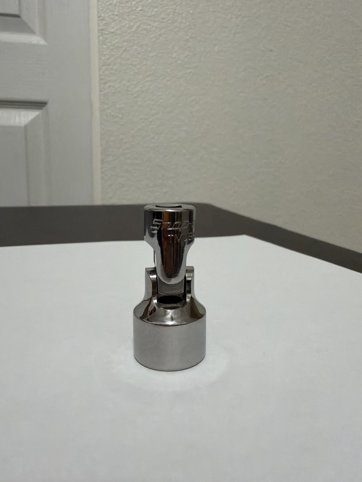 Snap-on Tools USA 1/4″ Drive 9/16″ 12 Point Swivel Socket TMU181A