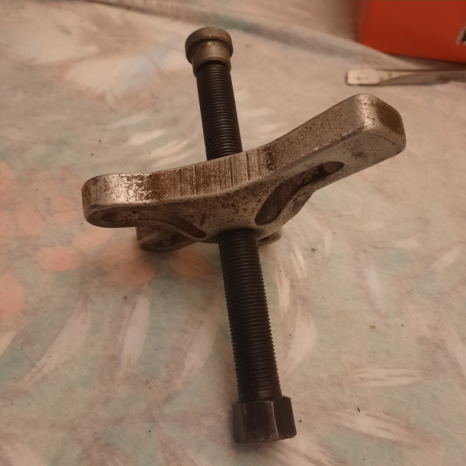 Vintage Kar-Tools Steering Wheel Puller. Made In USA. #KR189.