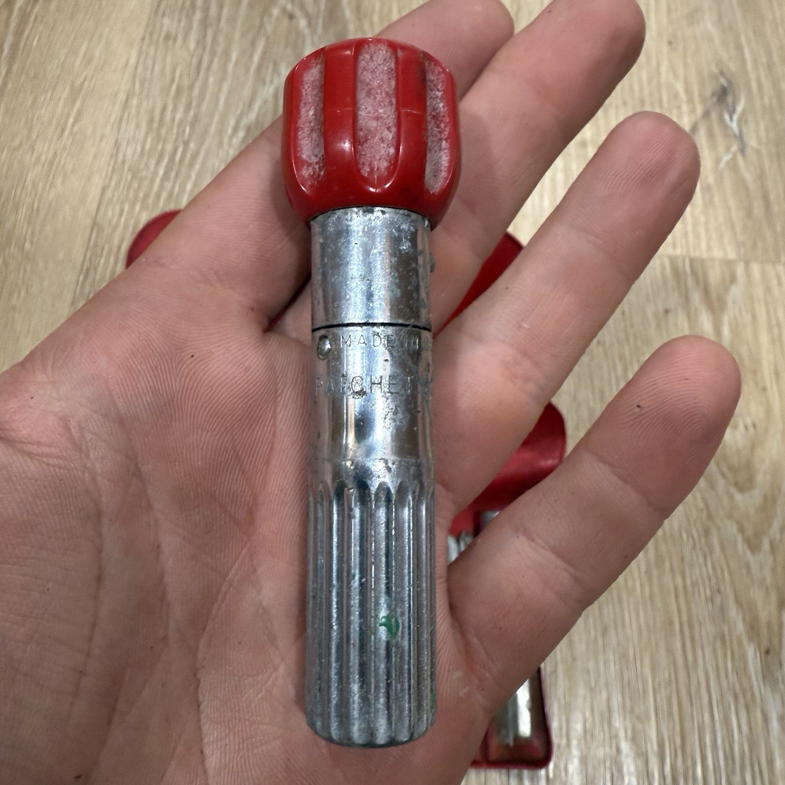 Vintage Ratchet Socketool Reversing 1/4″ Hex Ratcheting Screwdriver, 3-7/8″ USA