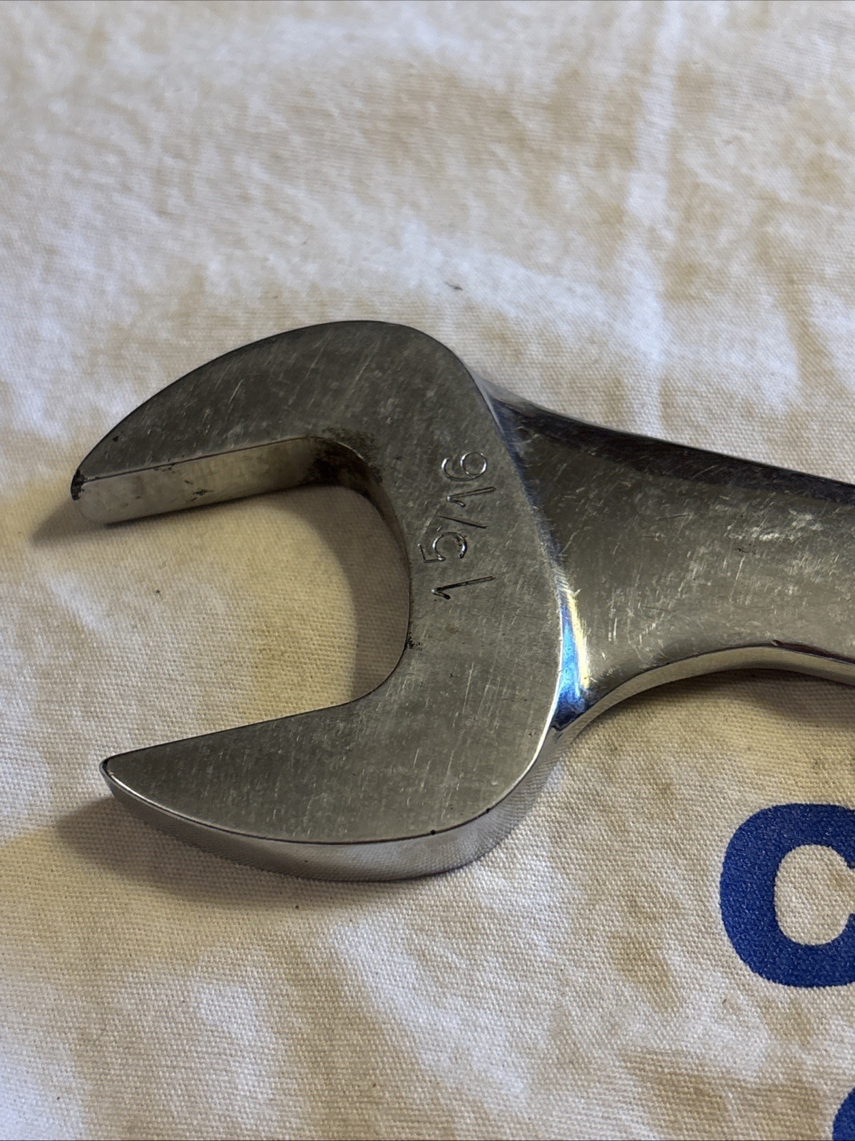 Snap-on USA 1-5/16″ SAE Chrome Four-Way Open-End Angle Head Wrench VS42