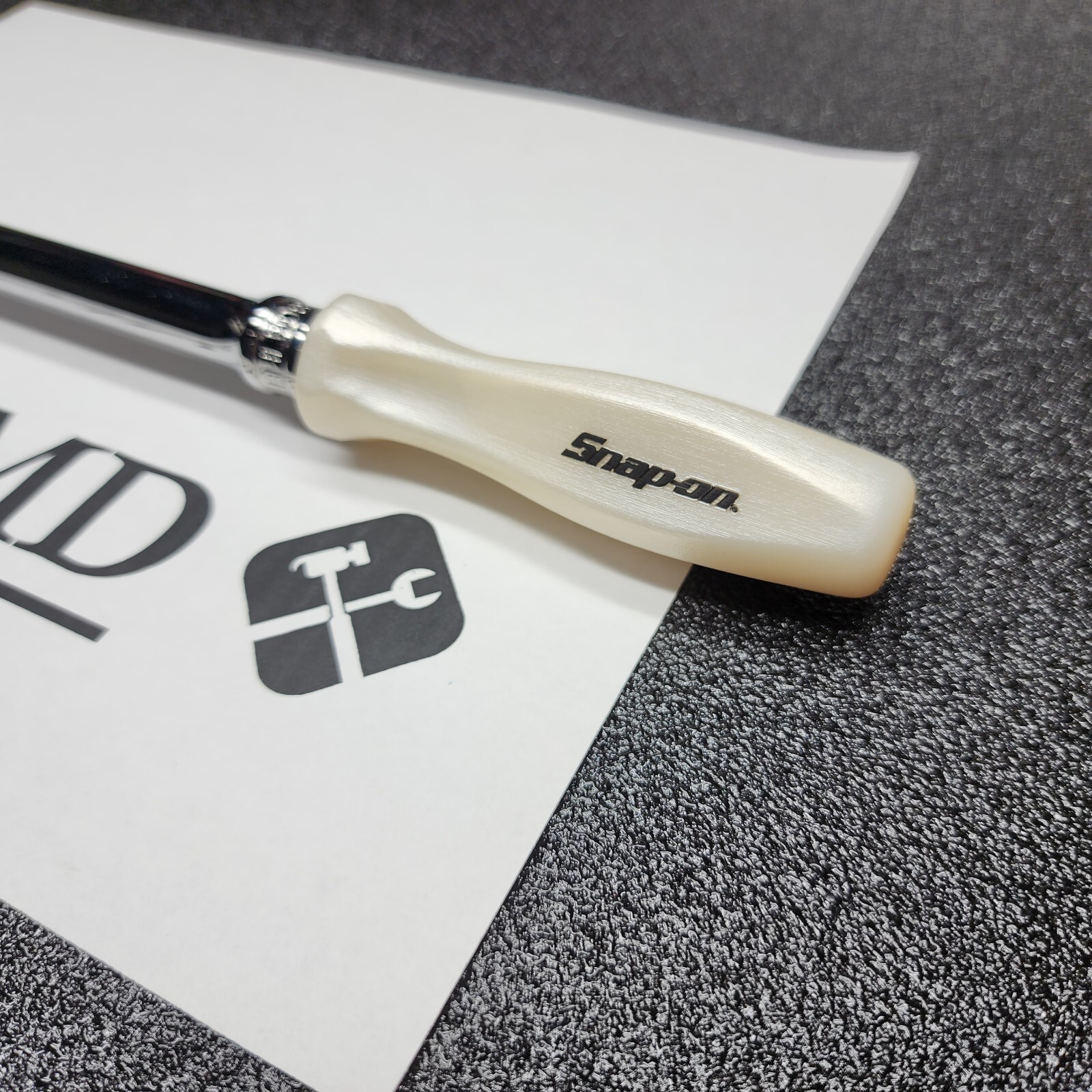 Snap-on Tools USA NEW PEARL WHITE 3/8″ Drive Long Flex Head Ratchet FHLFD80APW