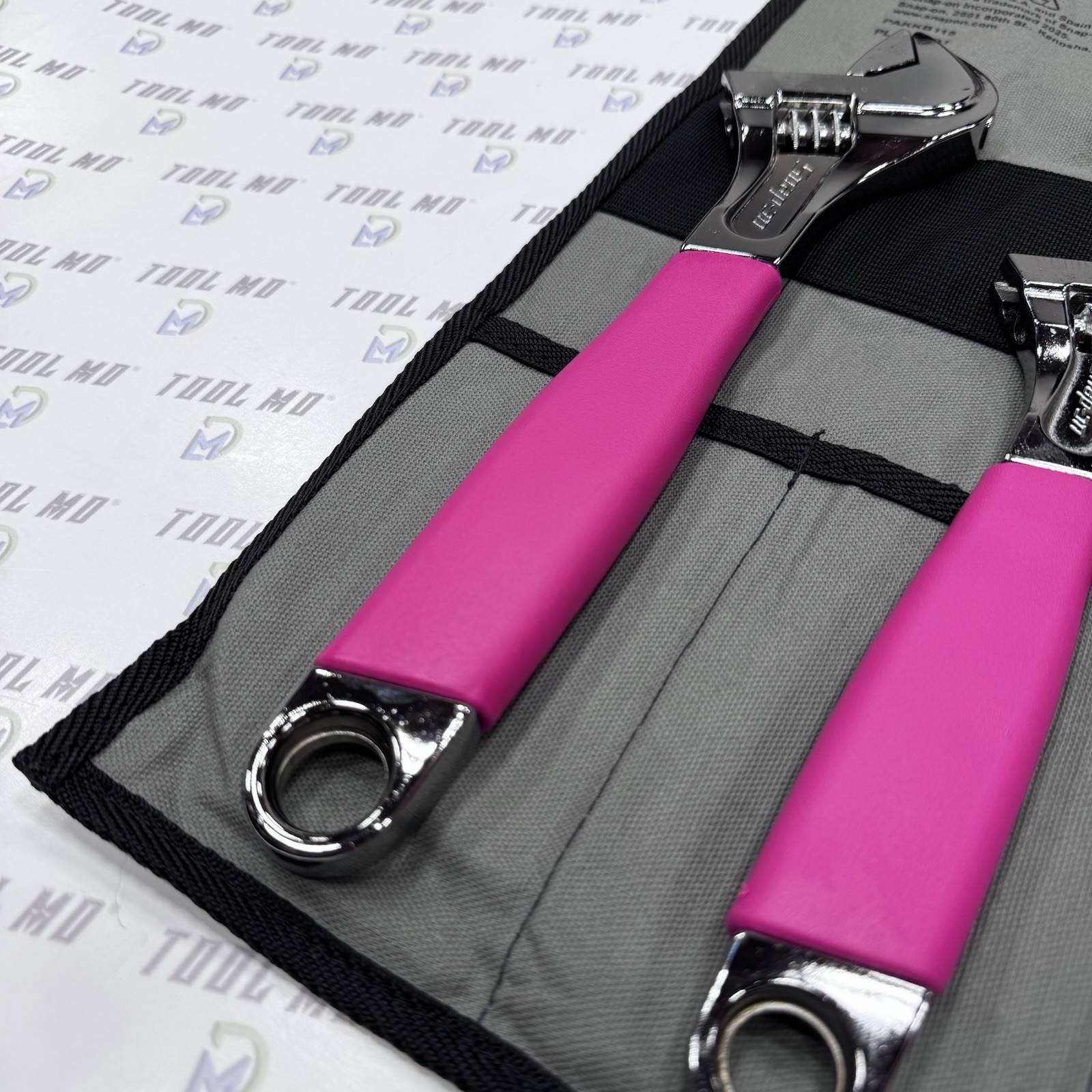 Snap-on Tools USA 4pc ELECTRIC PINK Adjustable Wrench Set In To Go Bag FAFH704C