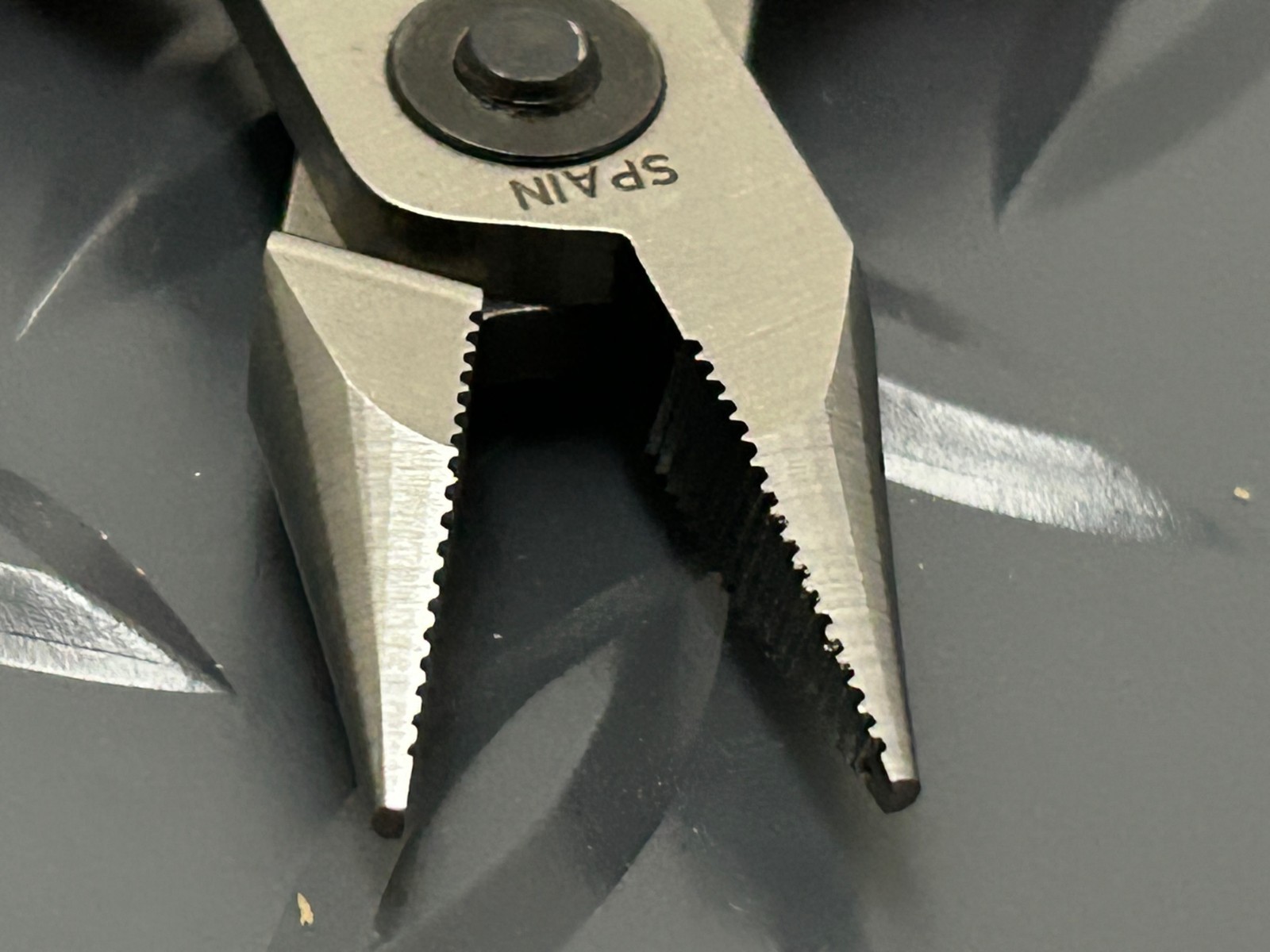 Snap-on Tools RED 4-1/2″ P-Series Precision Snipe Nose Pliers P91045A NEW SPAIN