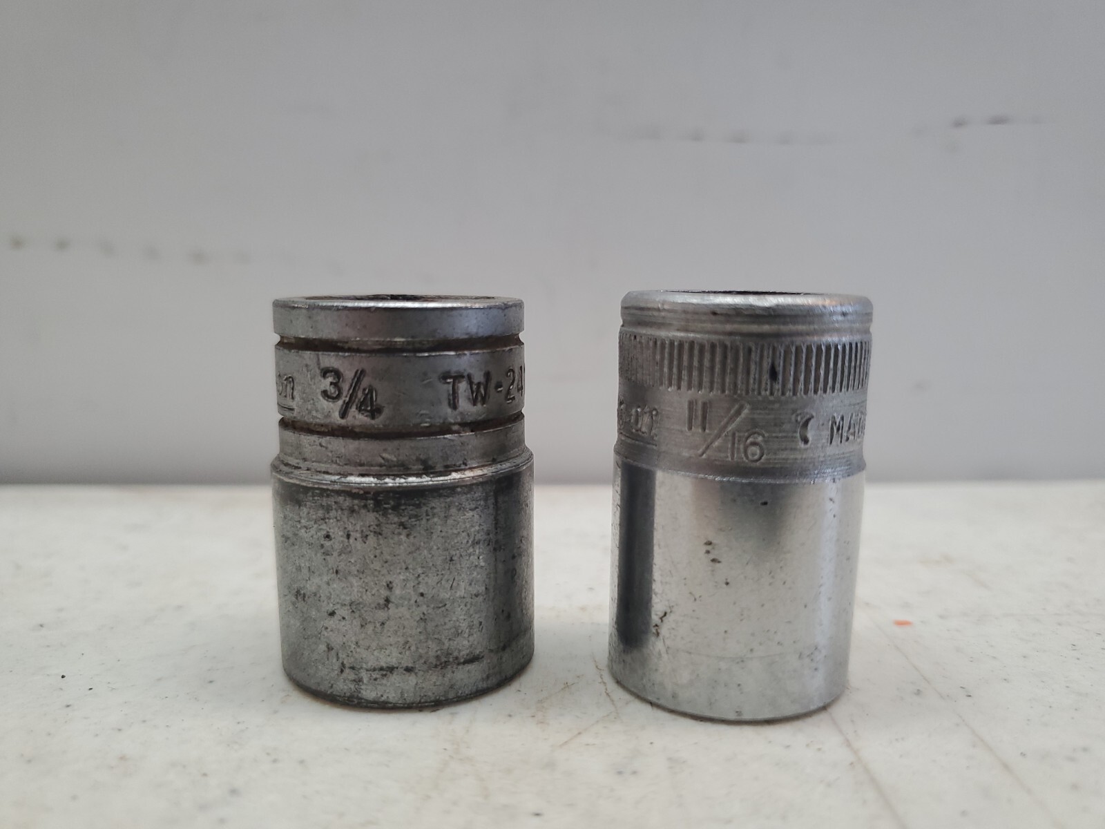 2 Vintage Snap On Sockets 3/4 TW241 & 11/16 SW220