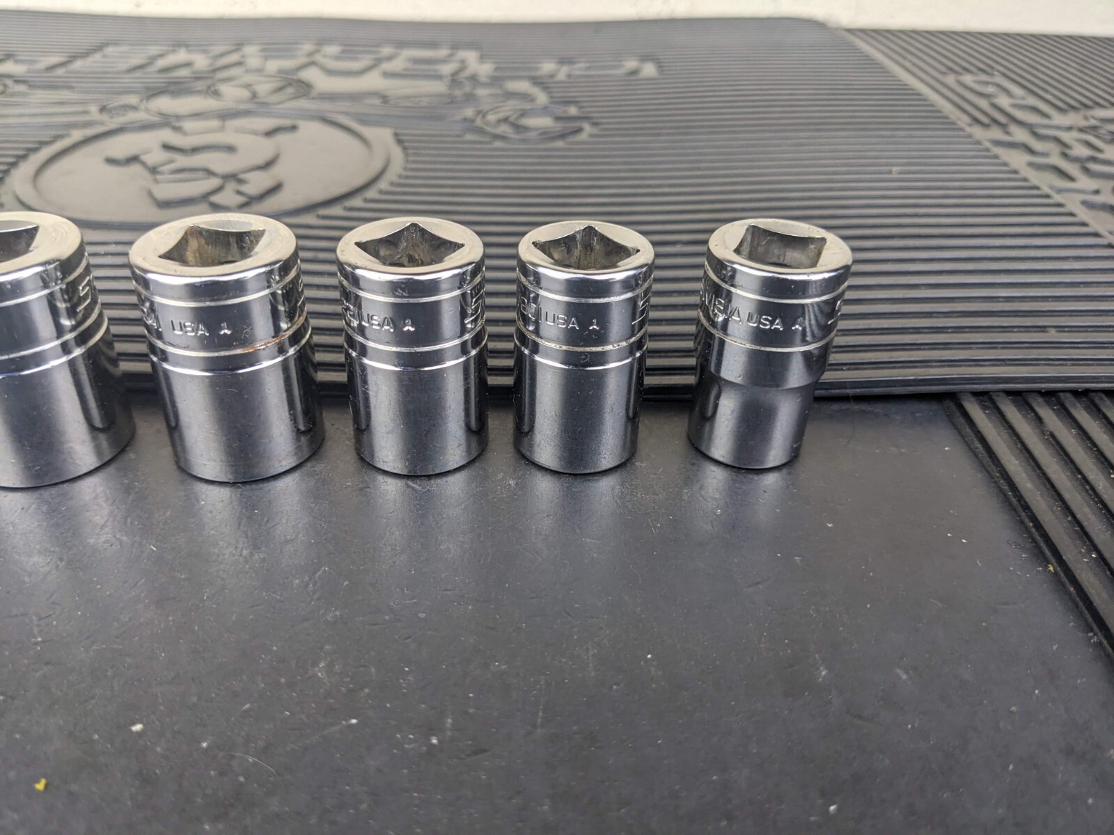 #av826 Snap-On Set 1/2″ Drive Socket Set 9/16″ to 1” SAE SW Series 12 Point