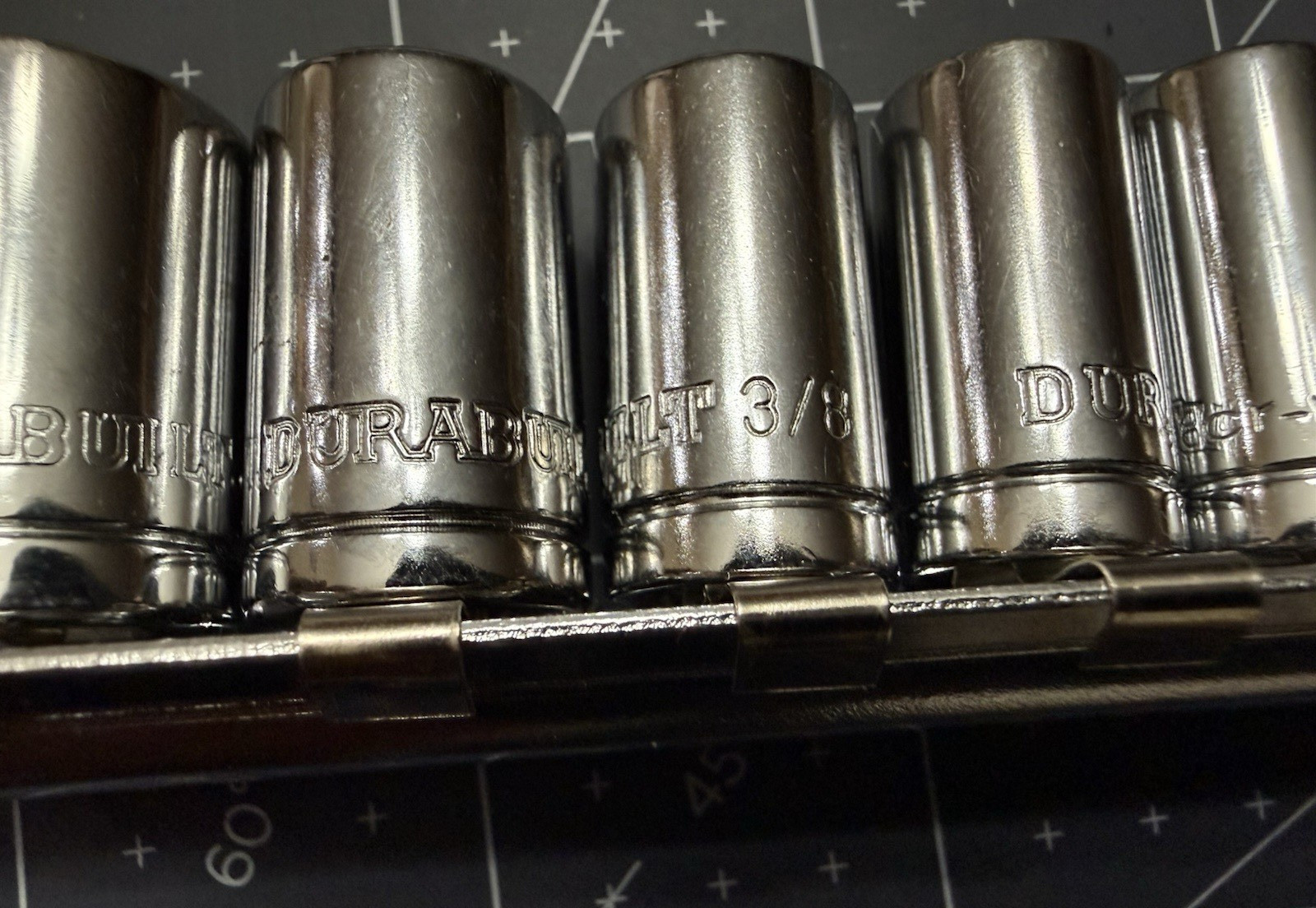DURABUILT cr-v 1/4 “RATCHET 12 Pieces as shown s.a.e.