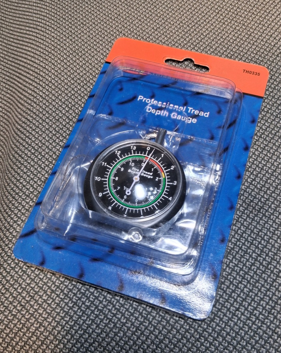 TIRE TREAD DEPTH GAUGE GAUGES LEGACY PROFESSIONAL TYPE 1/32 MM TH0335