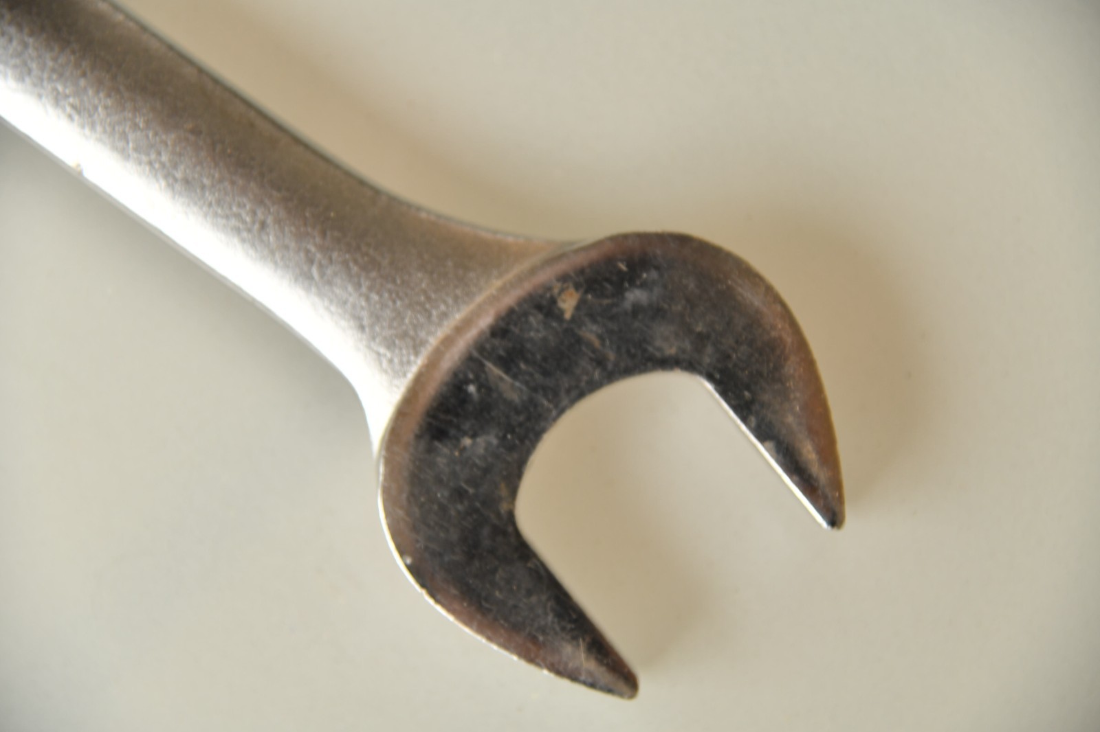 Craftsman USA -V- 44708 Combination Wrench 1- 1/4″ Raised Panel Wrench