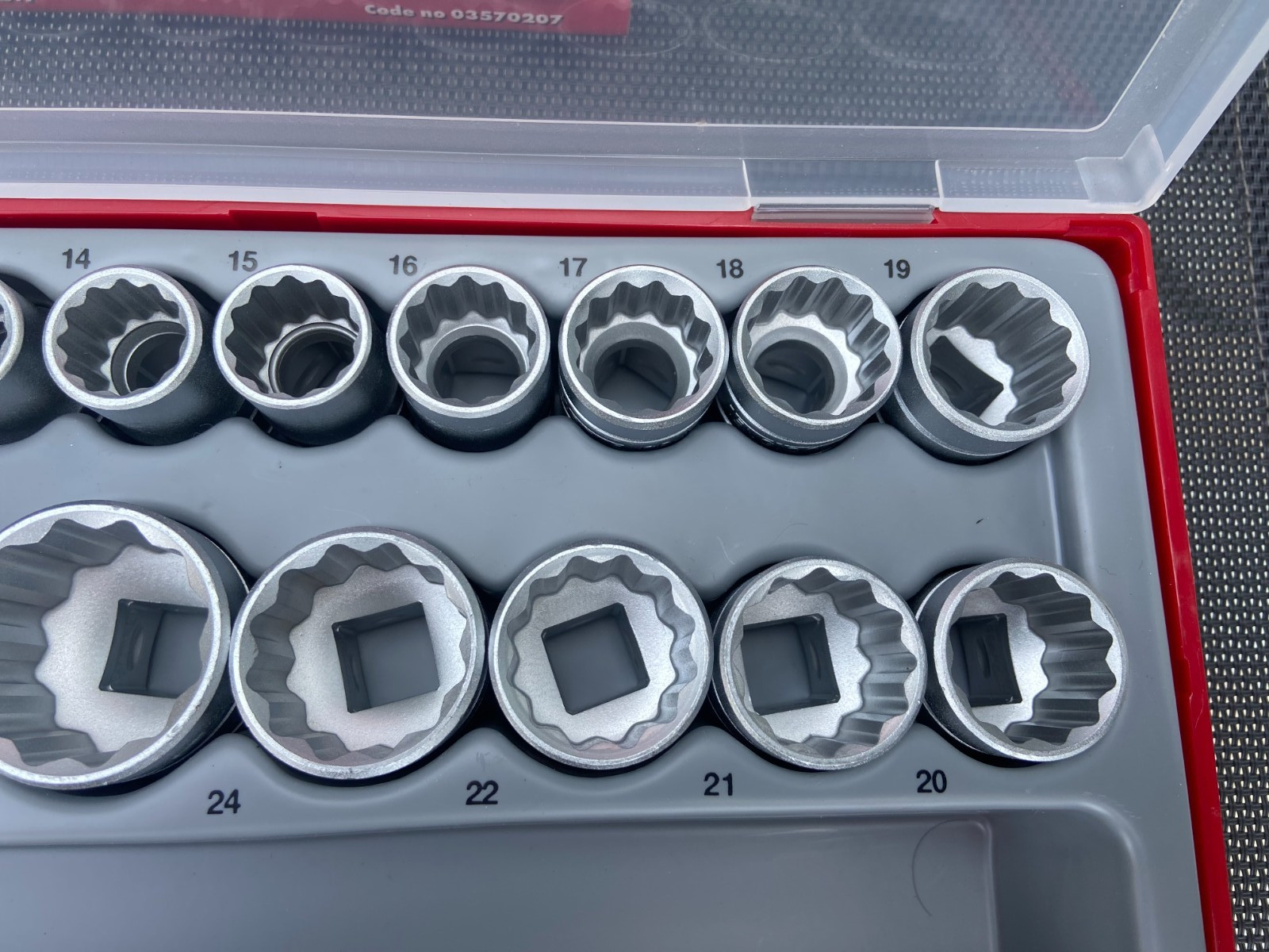 Teng TT1217 1/2 Drive Socket Set -17 Pieces, 12 Point NEW. PLEASE READ ADVERT