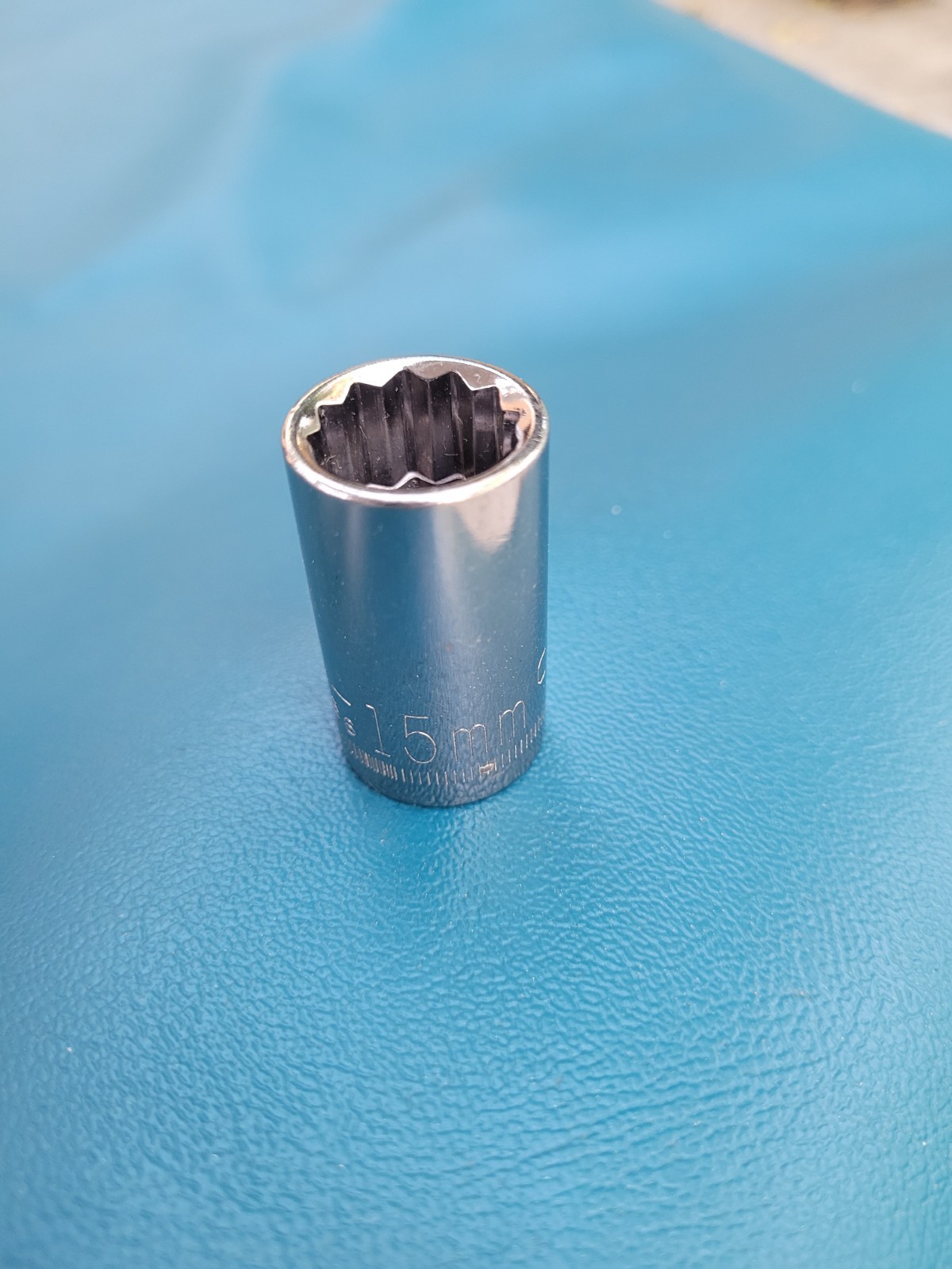 Craftsman -G-44236 Socket 15mm 12 Point 1/2″ Drive.