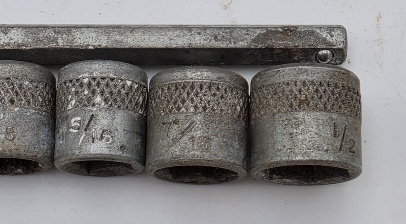 Vintage Mixed Socket Set 20 Pieces Metal Case – USA Made / Japan 40’s – 60’s