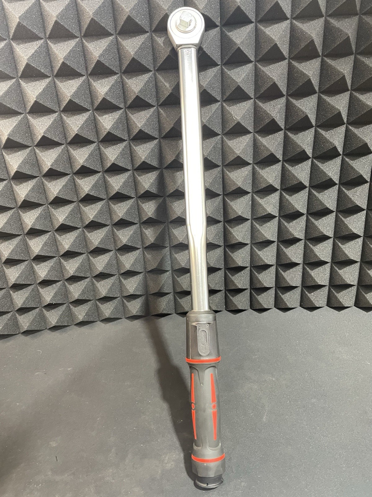 Norbar Pro 300 1/2″ Industrial Click Torque Wrench 50-220 lb-ft Mushroom Head