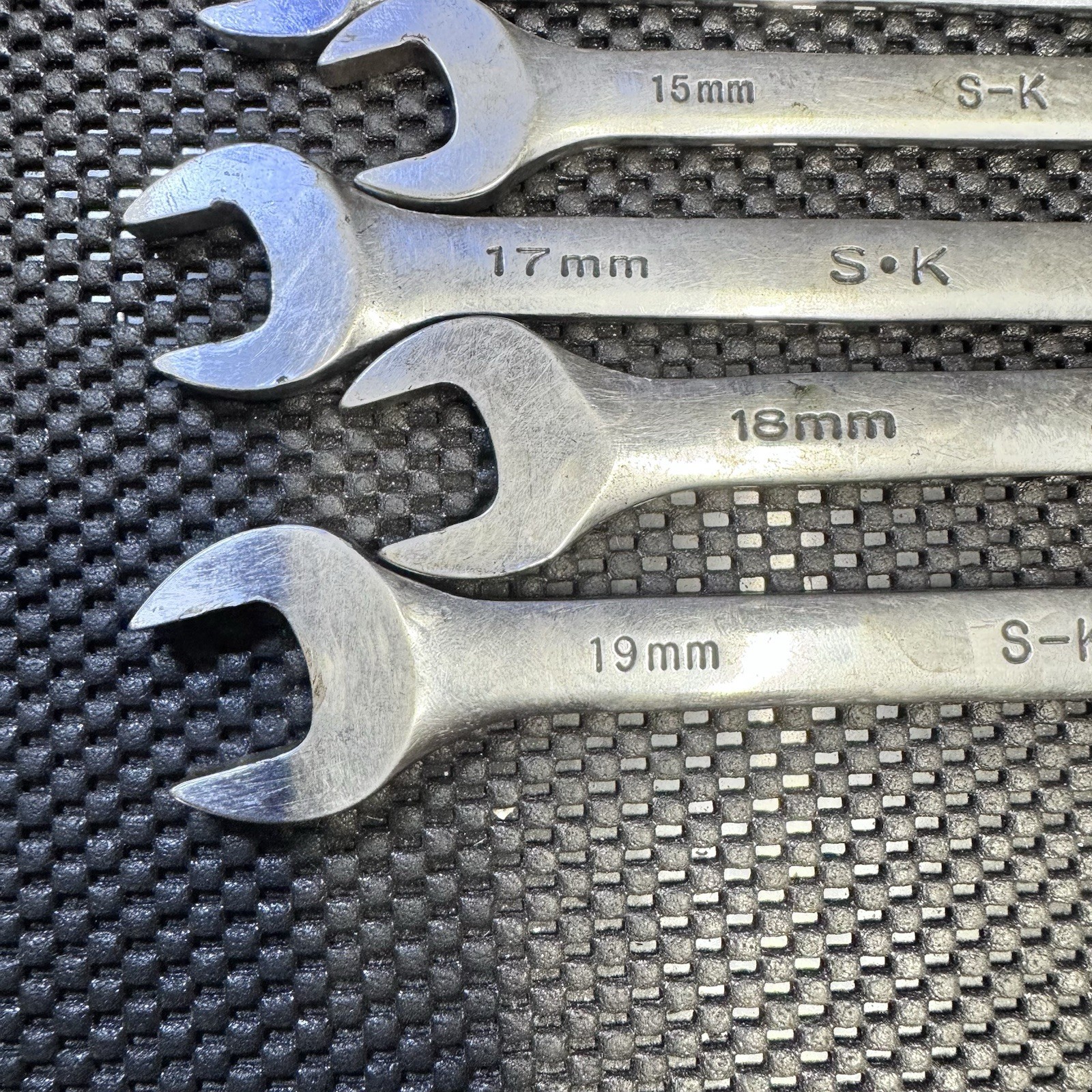 SK Hand Tool 8pc 12 Point Metric Combination Wrench Set 8mm- 19mm (without 16mm)