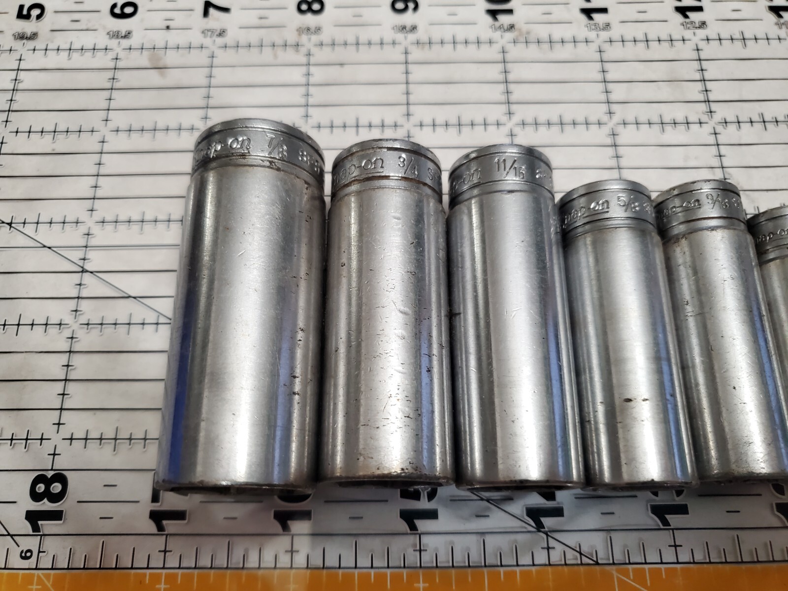 Snap On 211SFSY USA 1/4″ – 7/8″ 3/8″ Dr 10 Pc Deep Socket Set