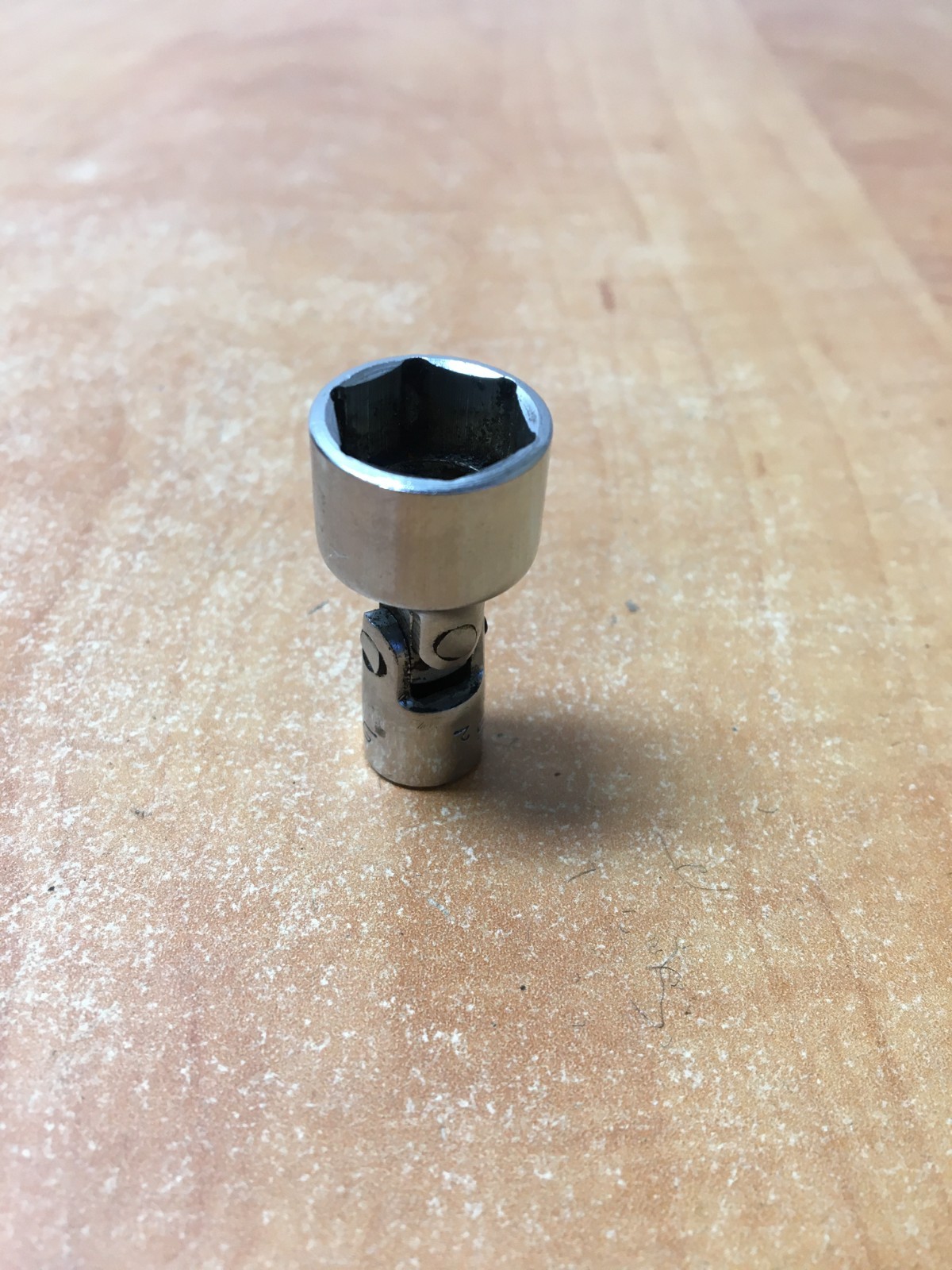 Snap On TMUS181 9/16″ SAE Universal Swivel Universal 6pt Socket 1/4″ Dr USA