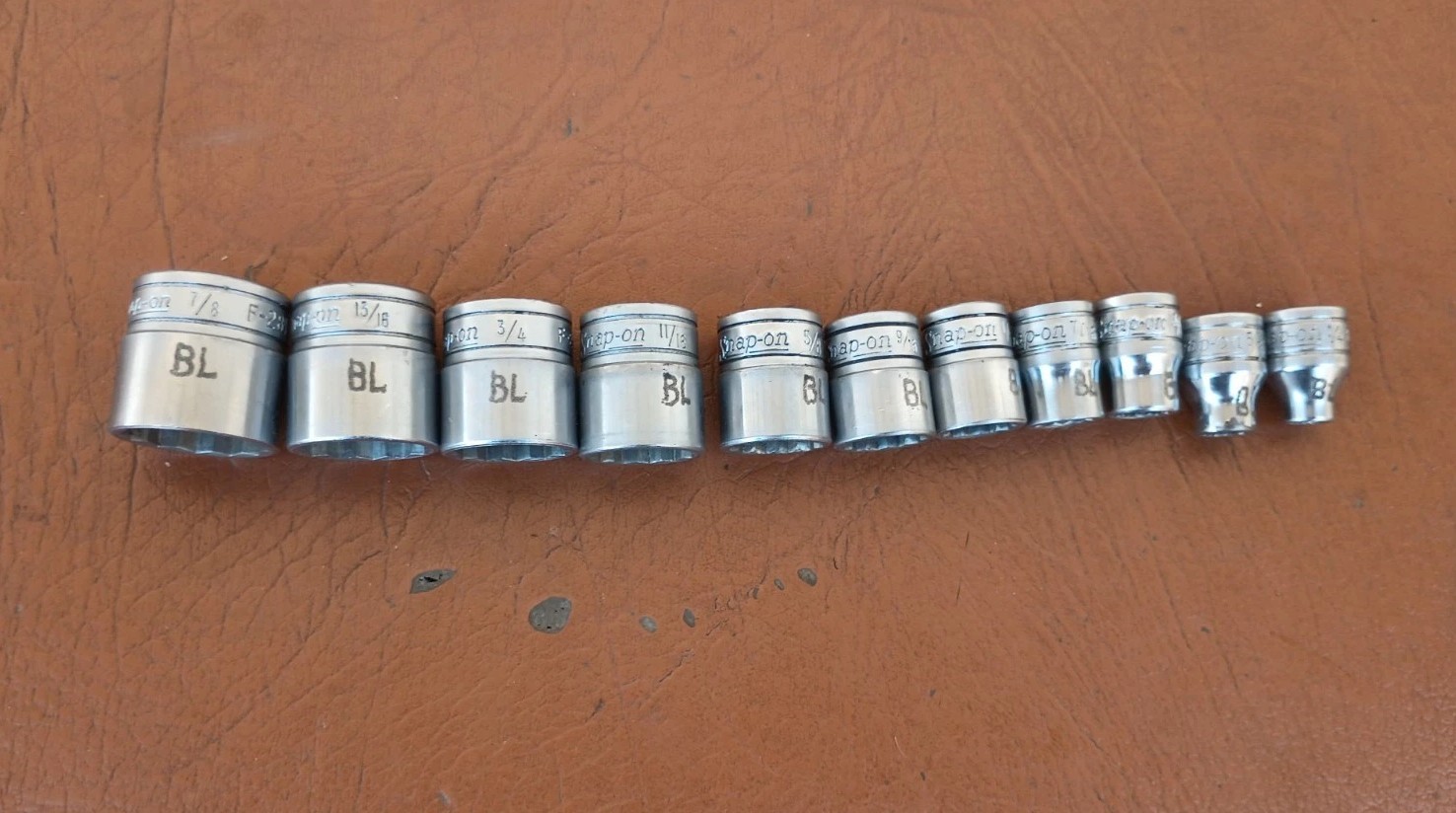 Vtg. Snap-On 3/8″ Drive 11 Pc. SAE 12 Pt Socket Set With Holder 1/4″ to 7/8″ USA