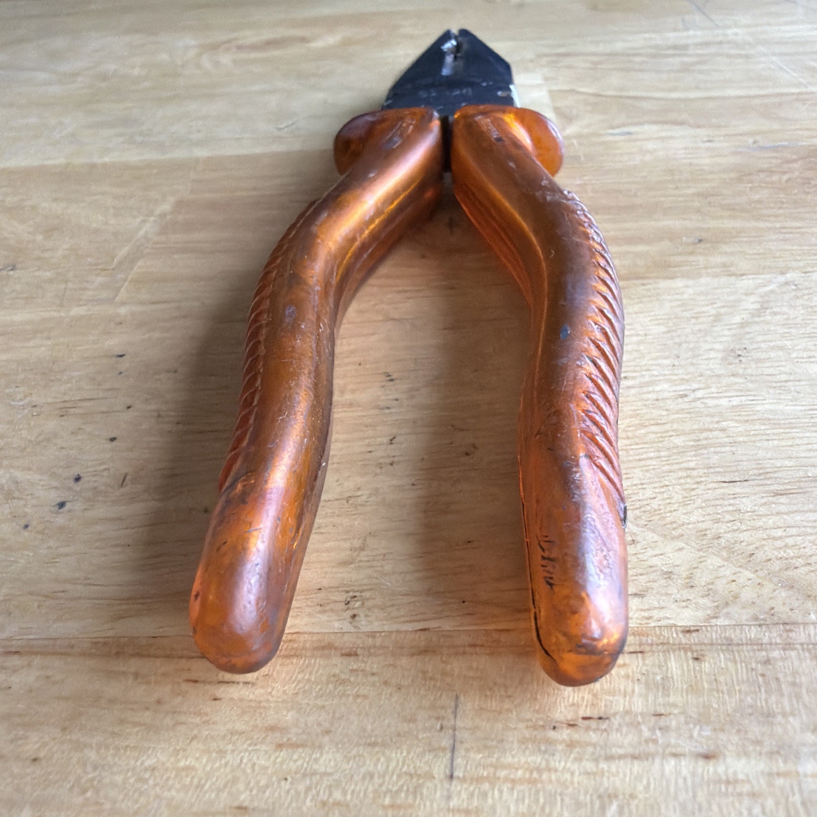 Globemaster 7″ Long Lineman Pliers W/ Side Cutters Orange 62520 Made in Italy