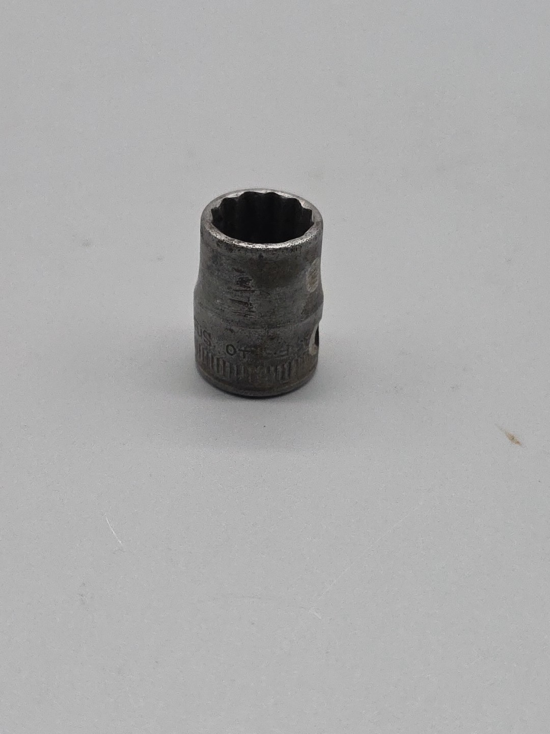 Snap On Tools F-140 7/16″ Socket 12 Point 3/8″ Drive USA