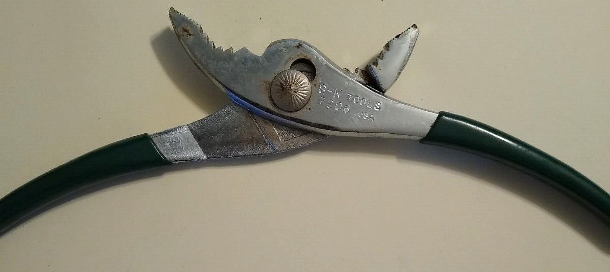 S-K – 7206 – 6-1/2″ Long Slip Joint Pliers – Soft Grip Green Handles -Pre-owned