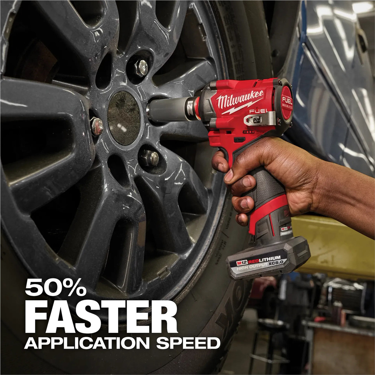 Milwaukee Tool M12 FUEL Stubby 1/2″ Impact Wrench Kit