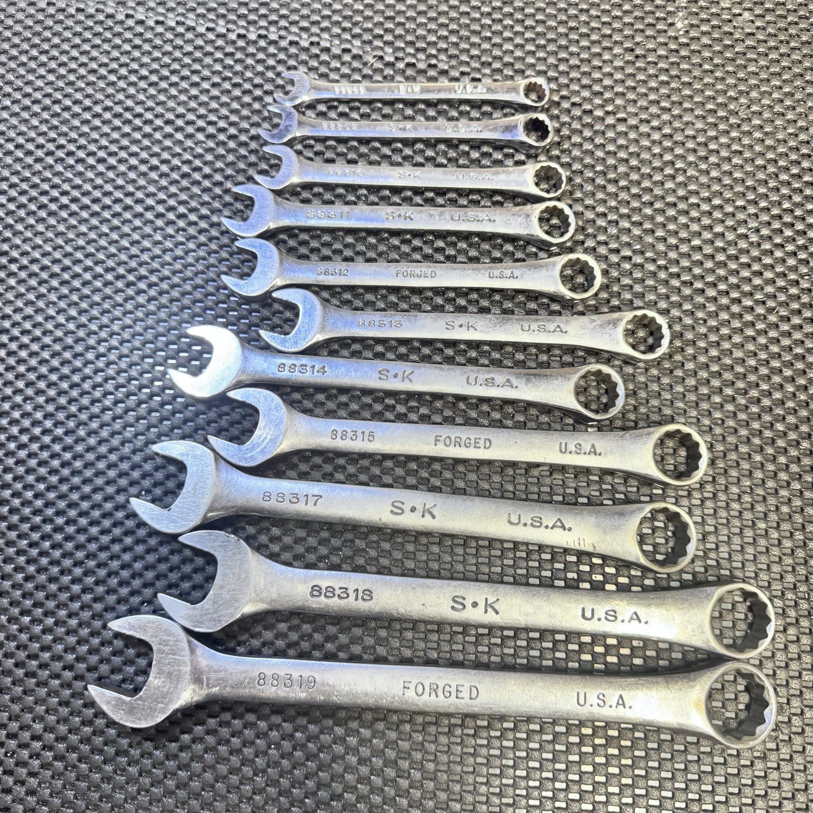 SK Hand Tool 8pc 12 Point Metric Combination Wrench Set 8mm- 19mm (without 16mm)