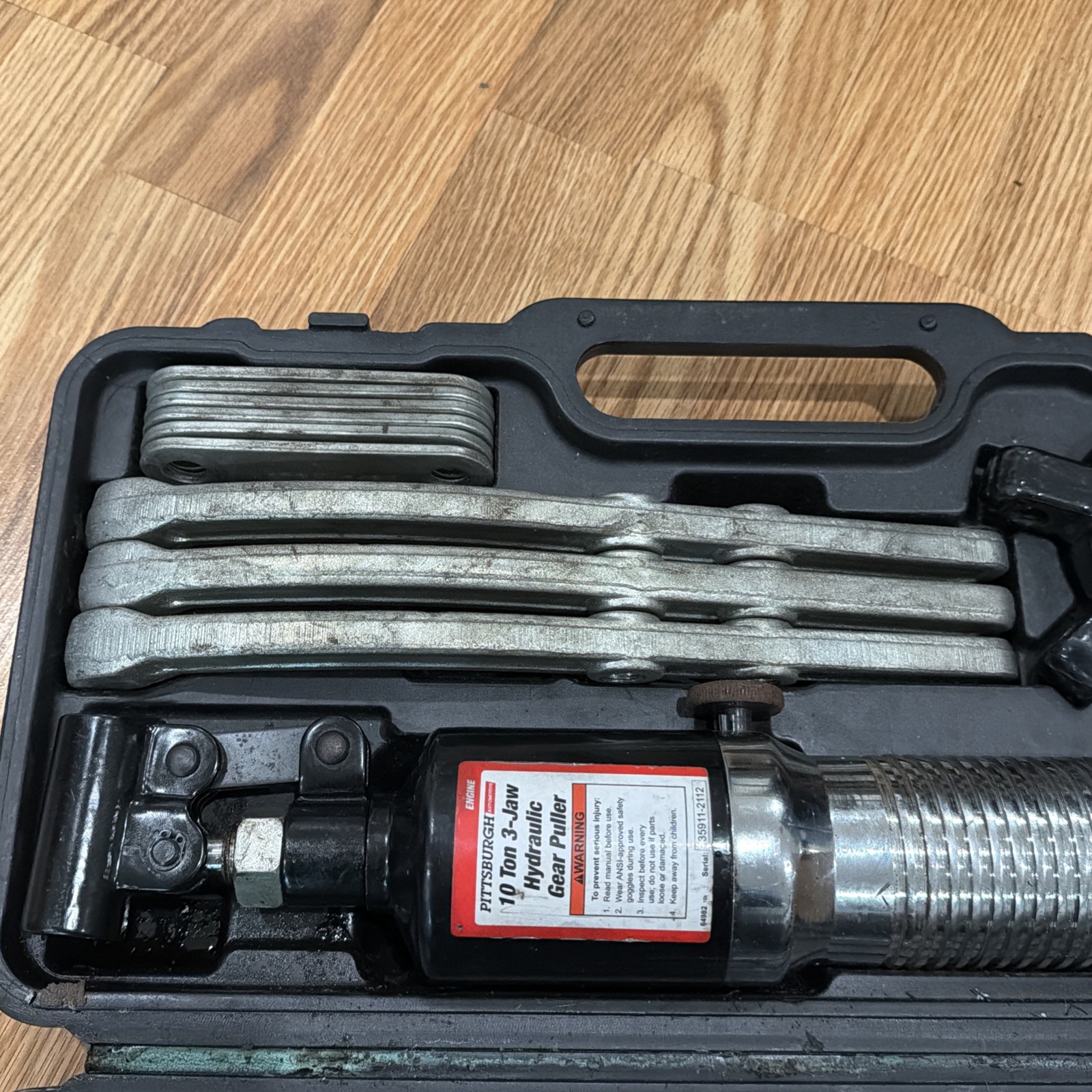 Pittsburg Automotive 10 Ton 3-Jaw Hydraulic Gear Puller