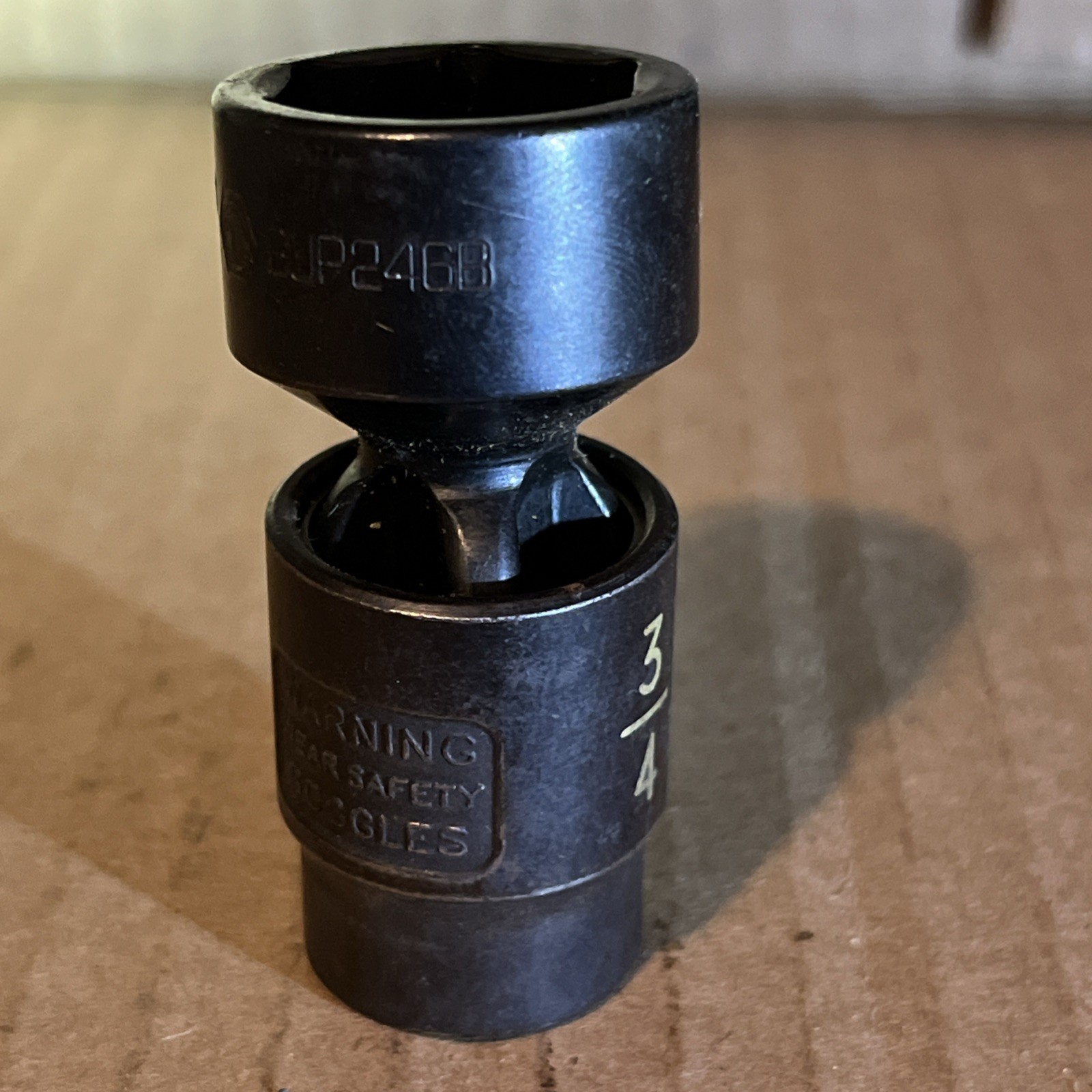 Matco Tools Universal Swivel Impact Socket Pinless 3/4″ 19mm BUP246B
