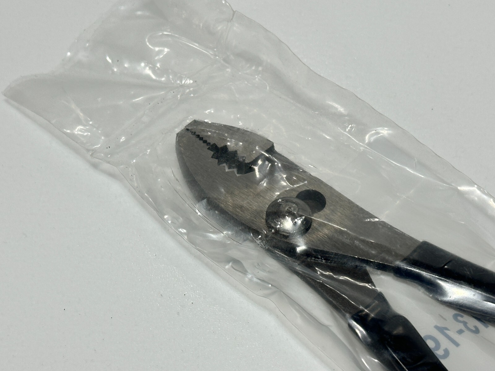 NEW CAT Caterpillar Tools USA 213-1983 Slip-Joint Black Grip Pliers, 6-1/2″ Long