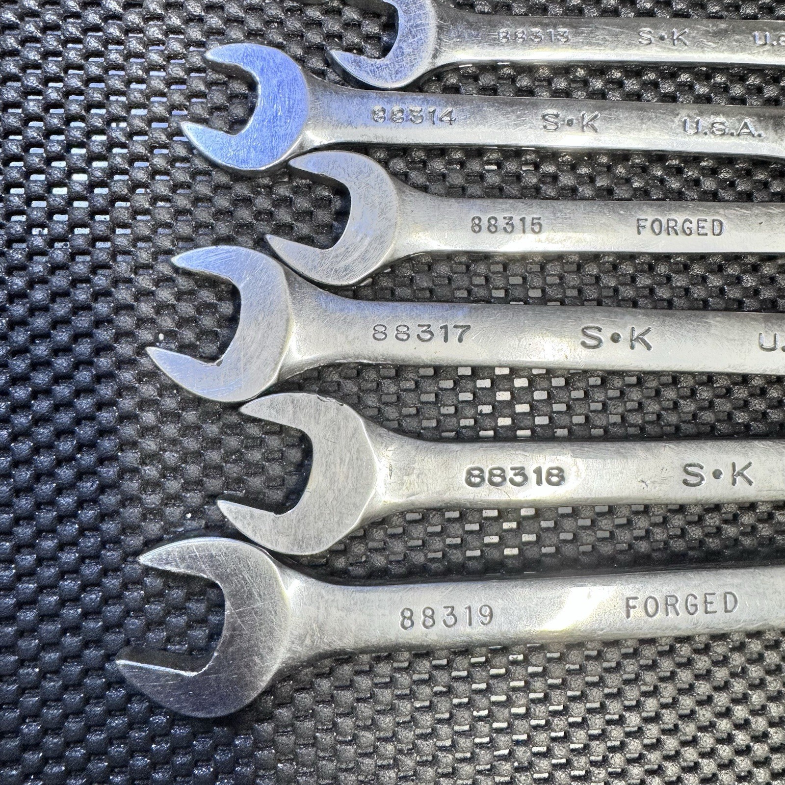SK Hand Tool 8pc 12 Point Metric Combination Wrench Set 8mm- 19mm (without 16mm)