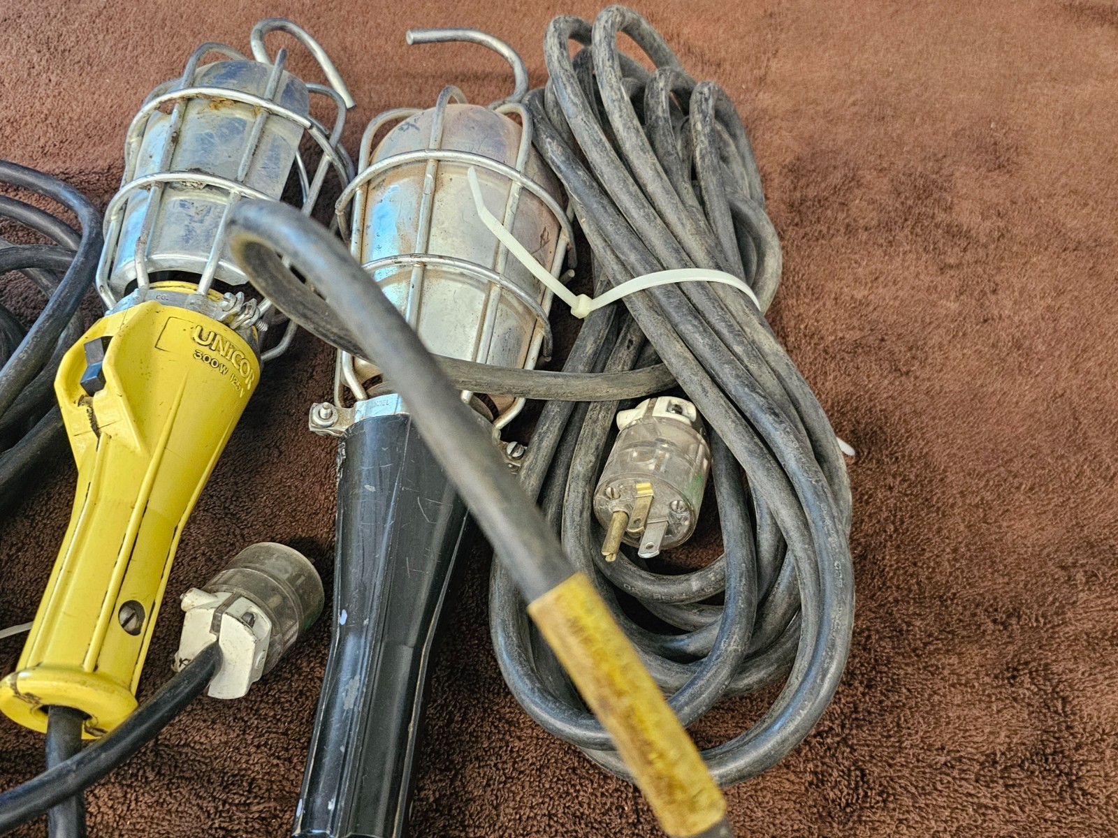 3 Unicor Extension Trouble Automotive Work Hanging Light 25′ Cord Incandescent