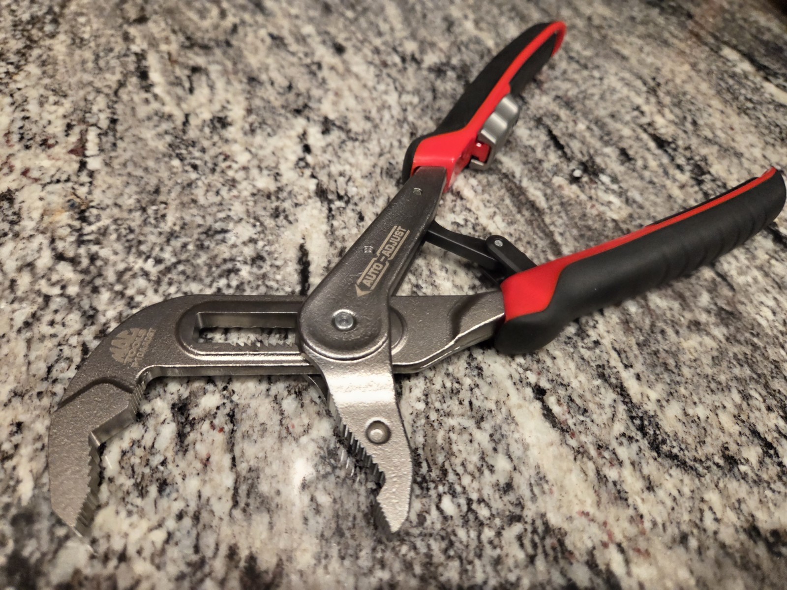Mac Tools 10″ Auto Adjustable Pliers