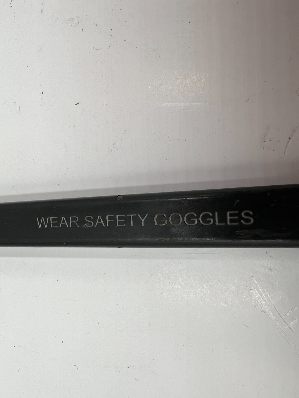 Westward Genuine 18″ Pry Bar Red Handle – Wear Safety Goggles 18 Inches Long