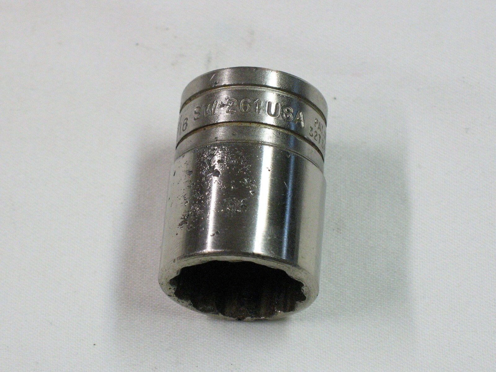 Snap On 13/16″ 12 Point 1/2″ Drive Shallow Chrome Socket SW-261