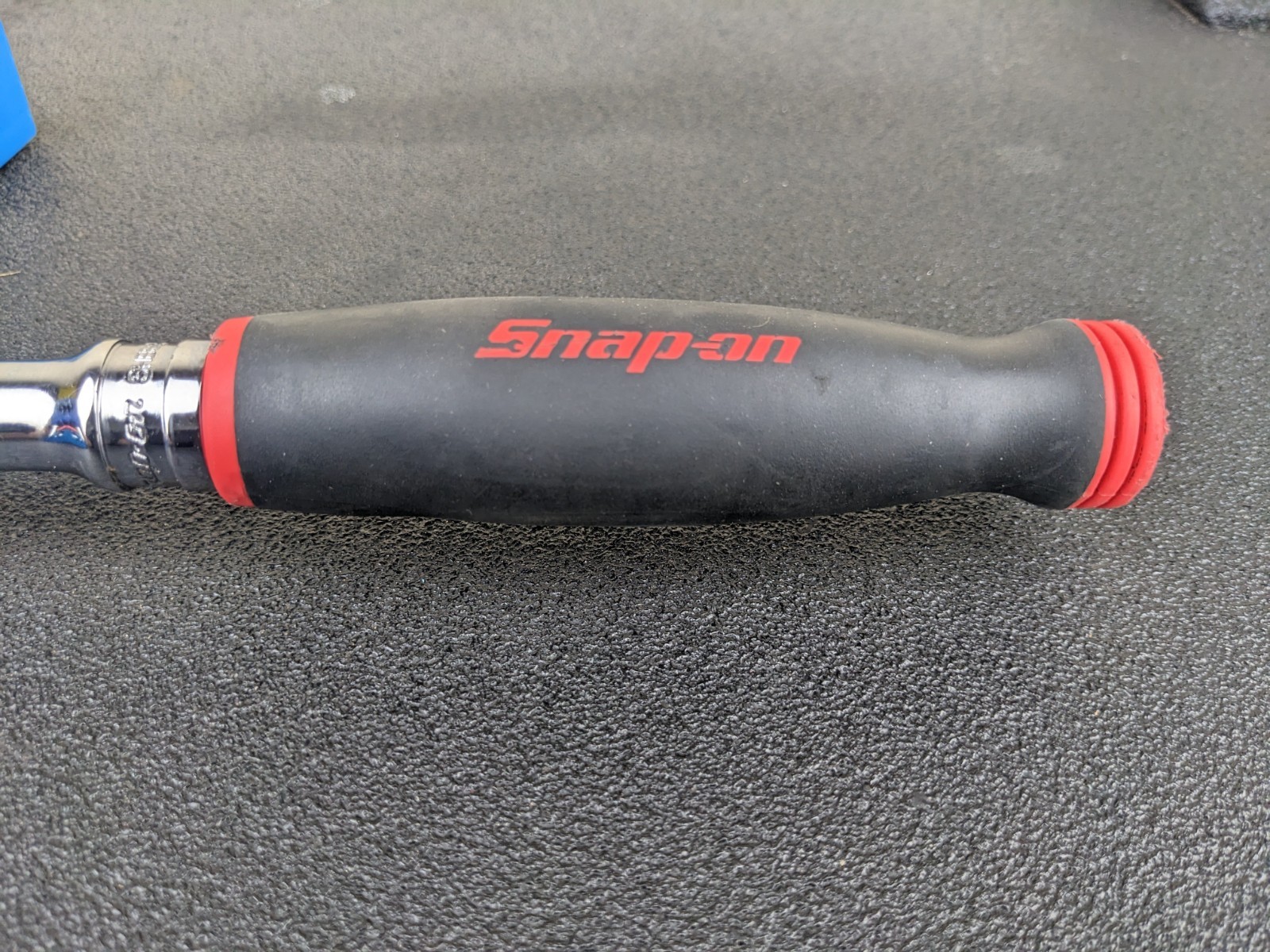 #bo673 Snap On Tools SHBB24 1/2″ Drive 24″ Soft Grip Handle Breaker Bar RED