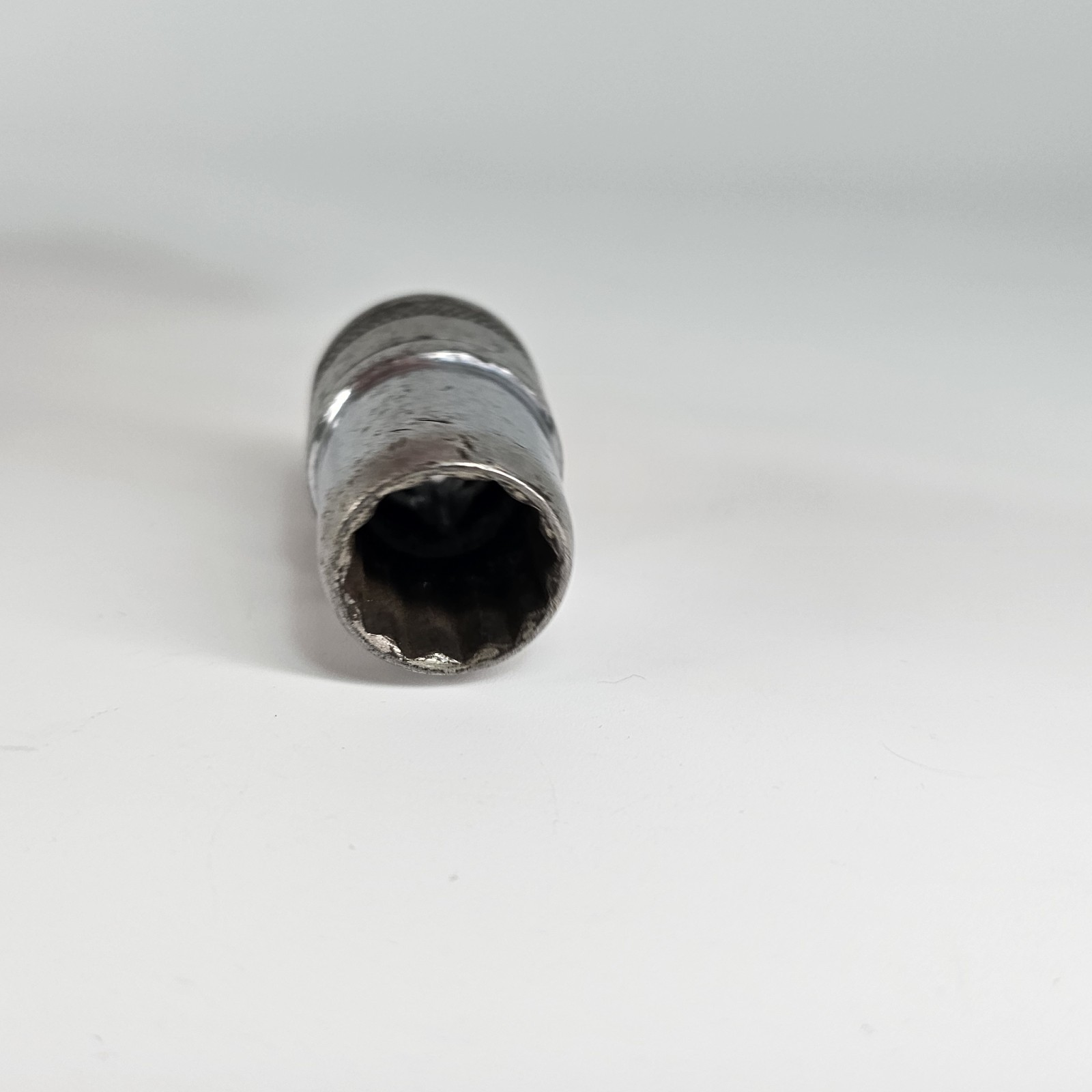SK Hand Tools 40118 1/2″ Dr. 9/16″ 6pt Standard Fractional Chrome Socket
