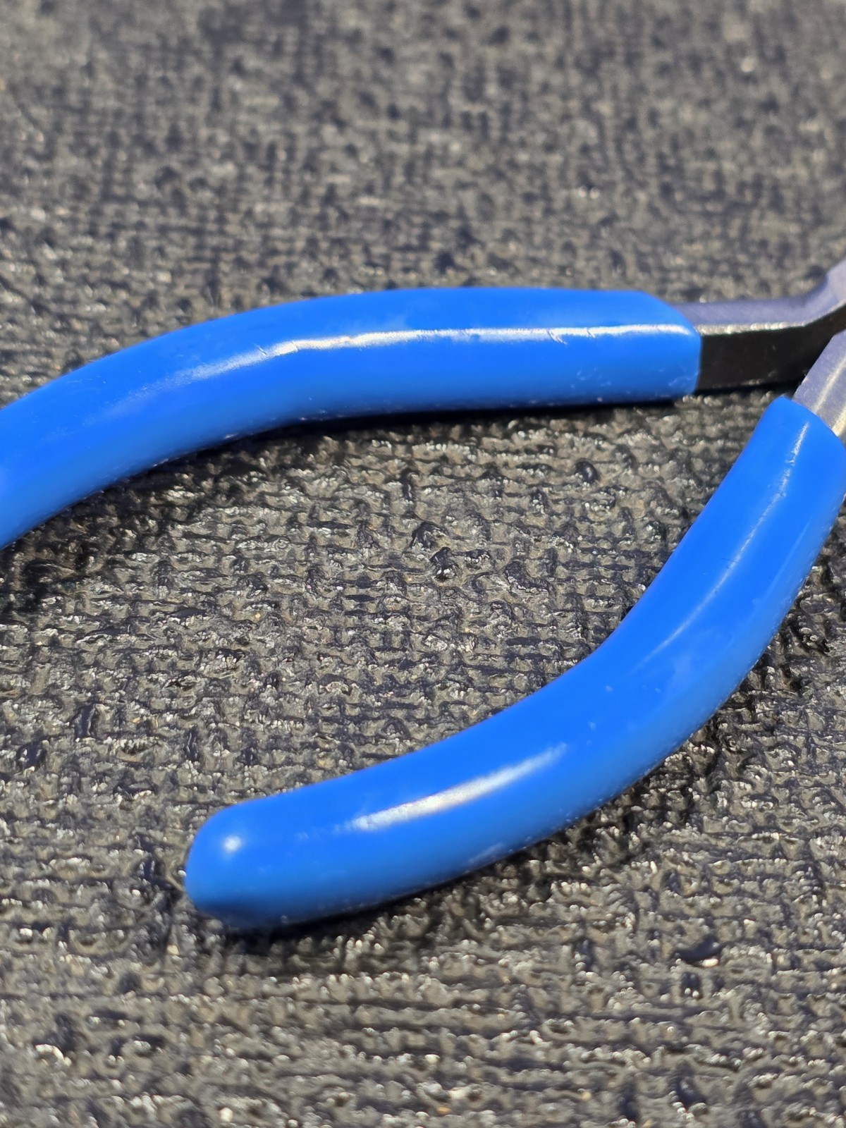 Blue-Point Tools BDG95CMP Mini Needle Nose Pliers Blue See Details