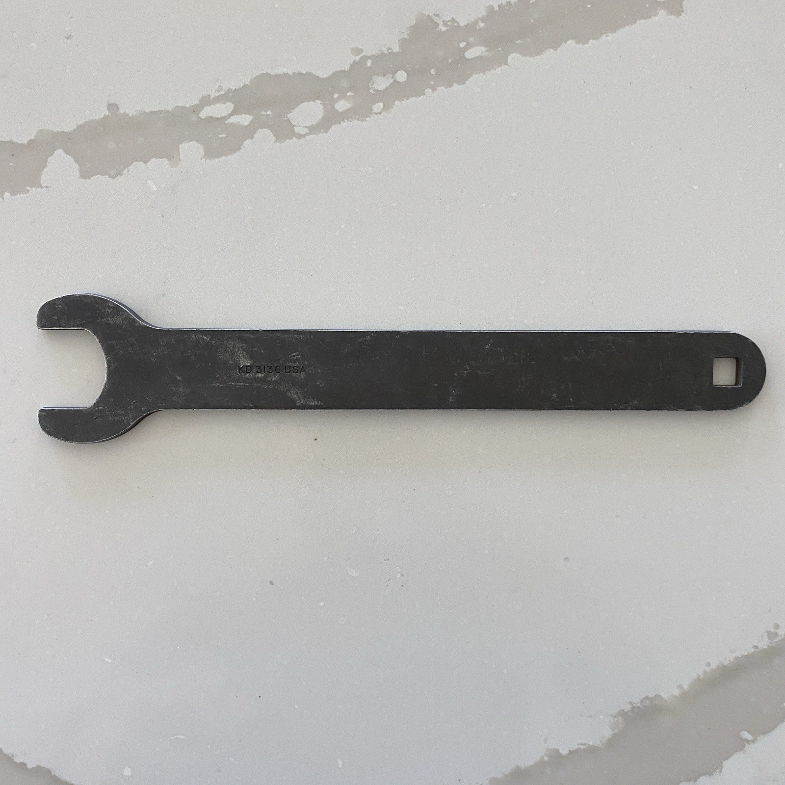 KD Tools 3136 Ford Fan Clutch Wrench – 1/2” Square Drive – USA Made
