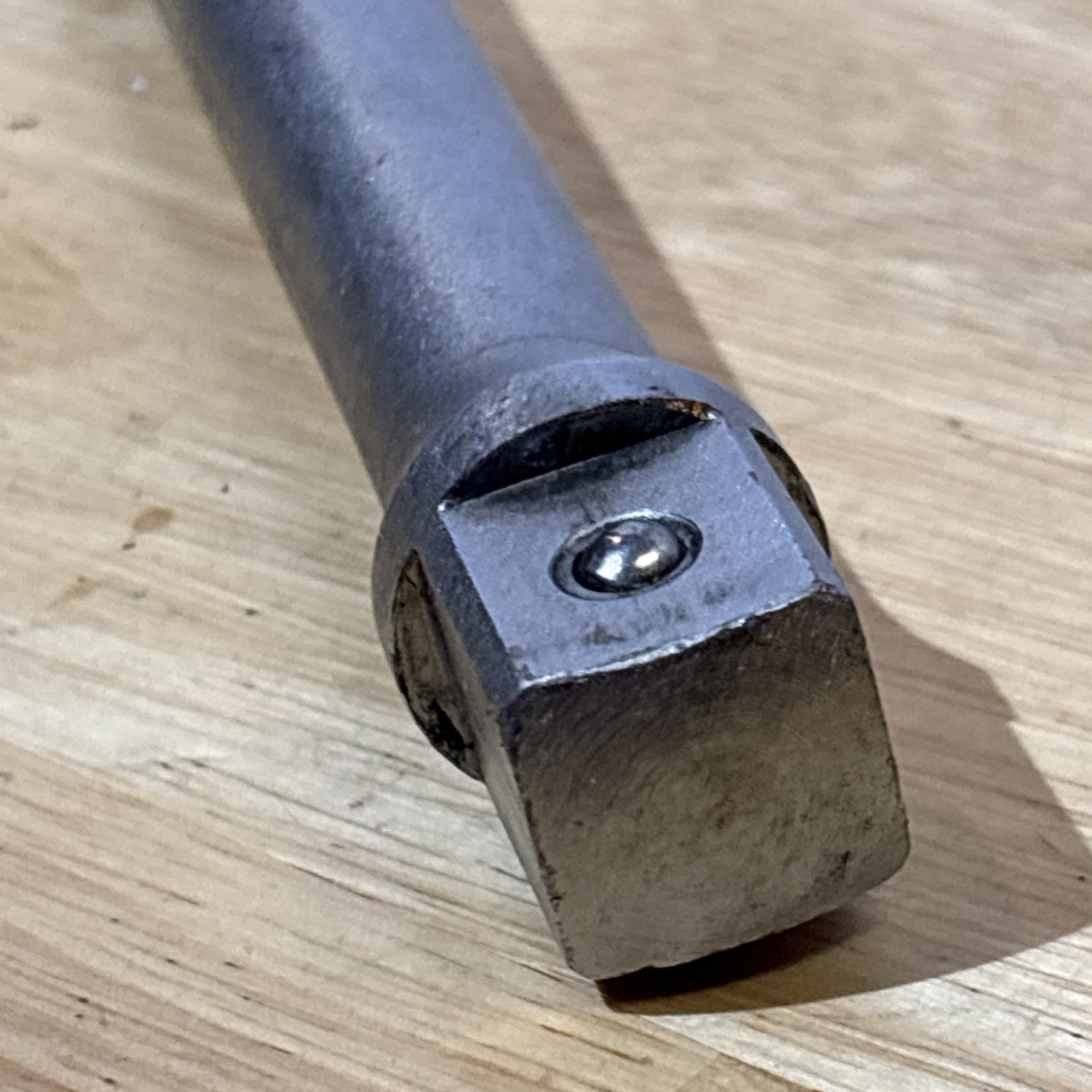 Dayton 19″ Breaker Bar 3/4″ Drive Knurled Handle W/16-3/8″ Socket Extension USA
