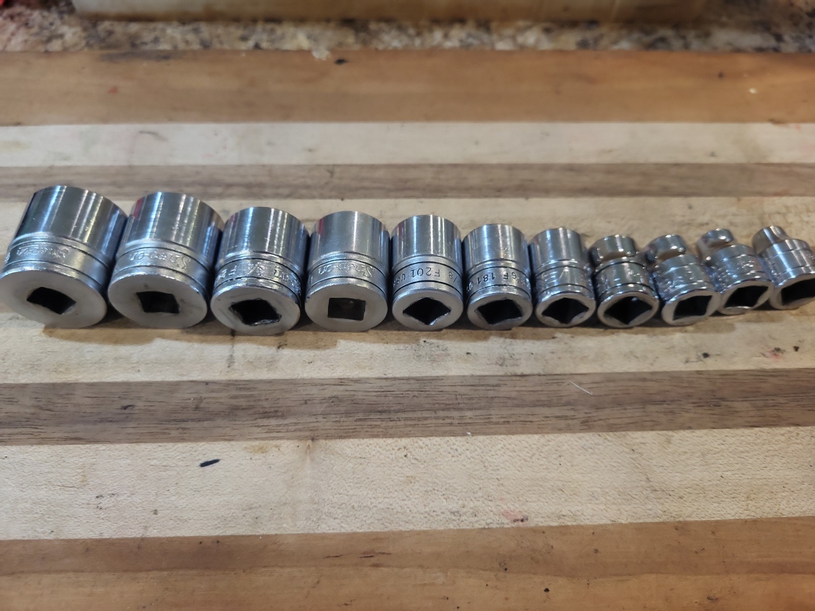 Snap On 211FY 11 Pc. 3/8″ Dr 12 Pt. SAE Shallow Socket Set 1/4″-7/8″ F081-F281