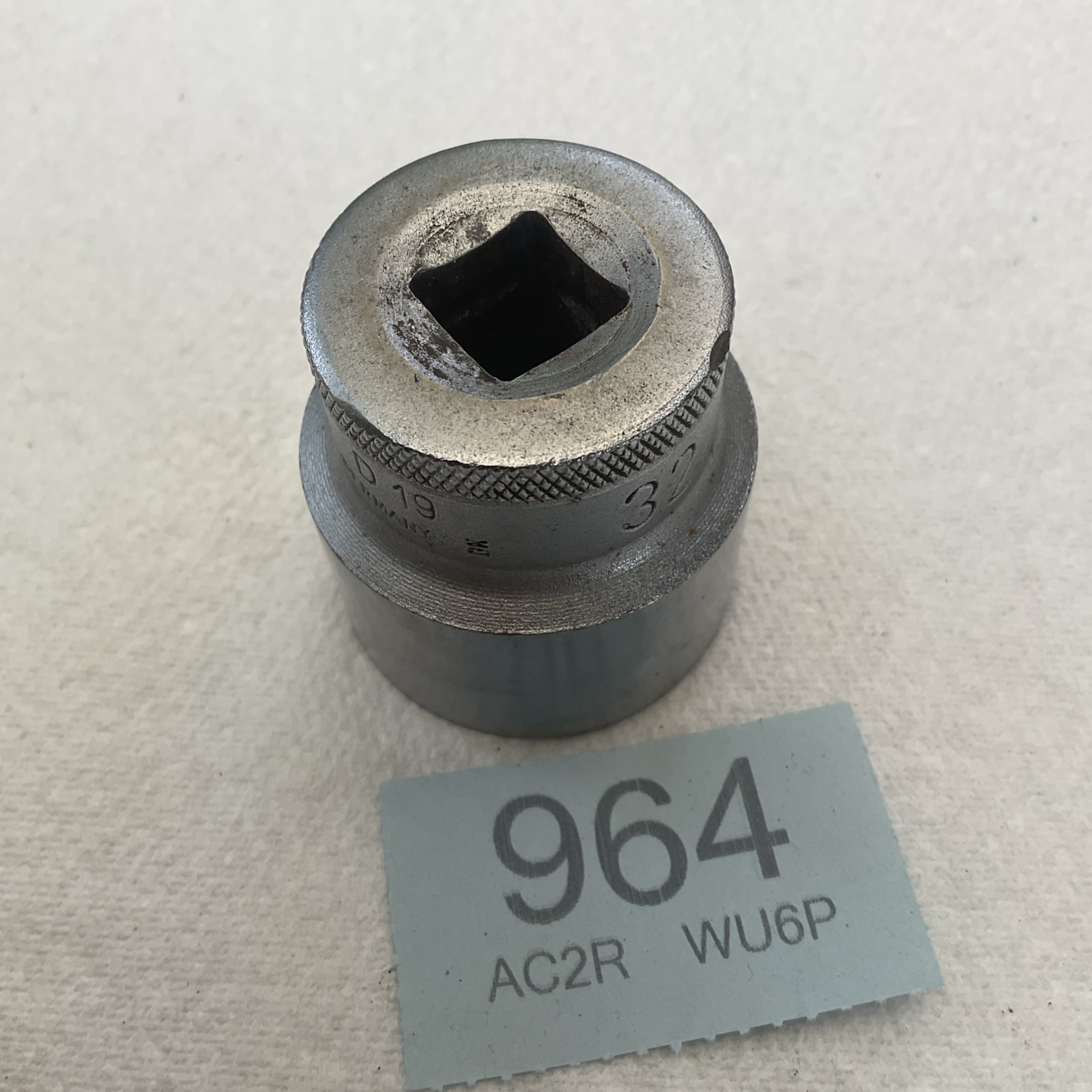GEDORE D19 32 mm metric socket 1/2” drive 12 point tool vintage D 19 series auto