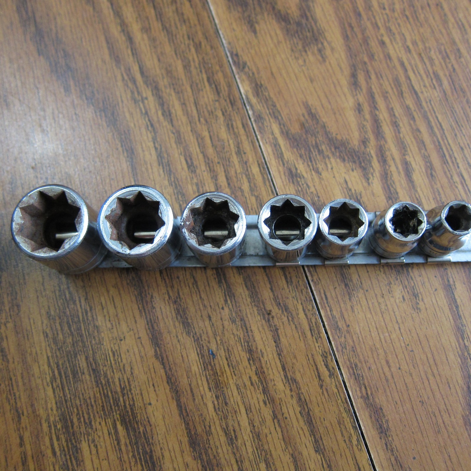Snap On 3/8″ Drive 8 Point Double Square Socket Set- 7 Pieces