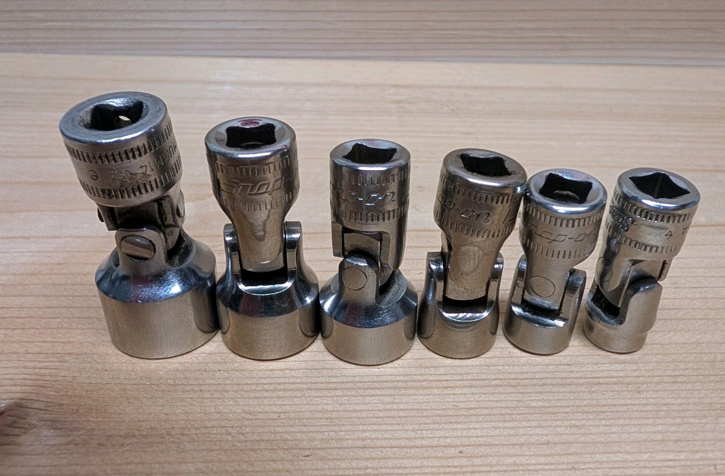 Snap-on 6 Piece 1/4″ Drive 6-Point Metric Swivel Universal Socket Set – USA