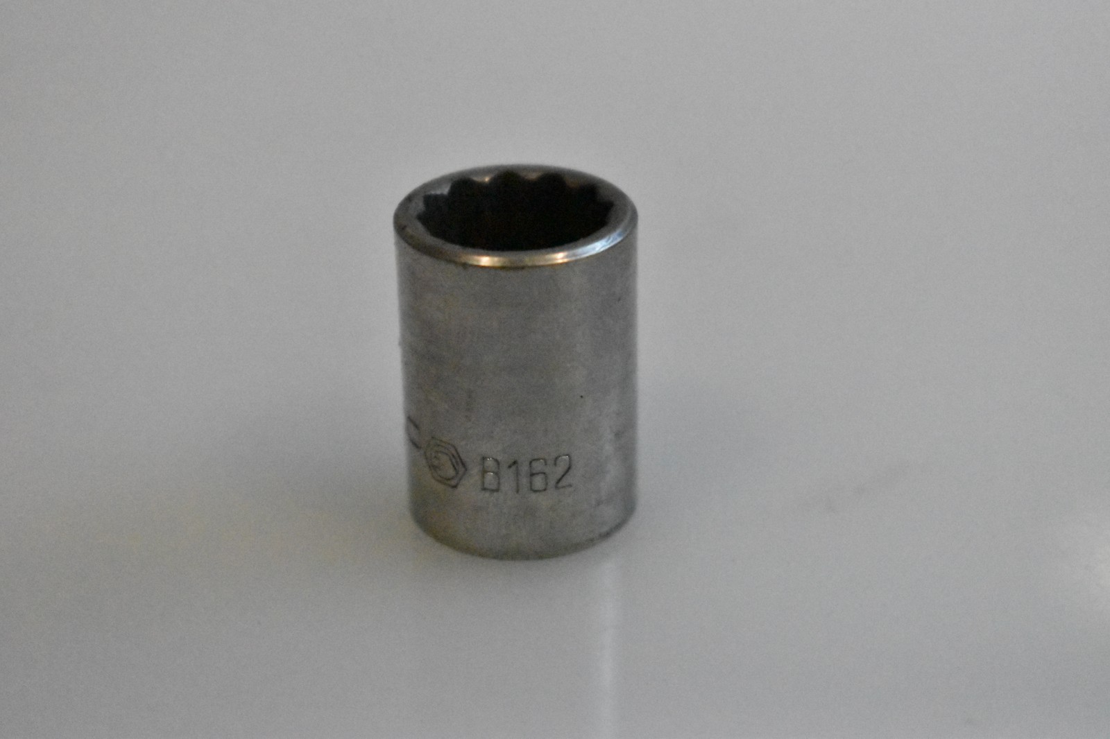 Matco Tools B162 1/2″ SAE Shallow Socket 3/8″ Drive 12 Point Chrome