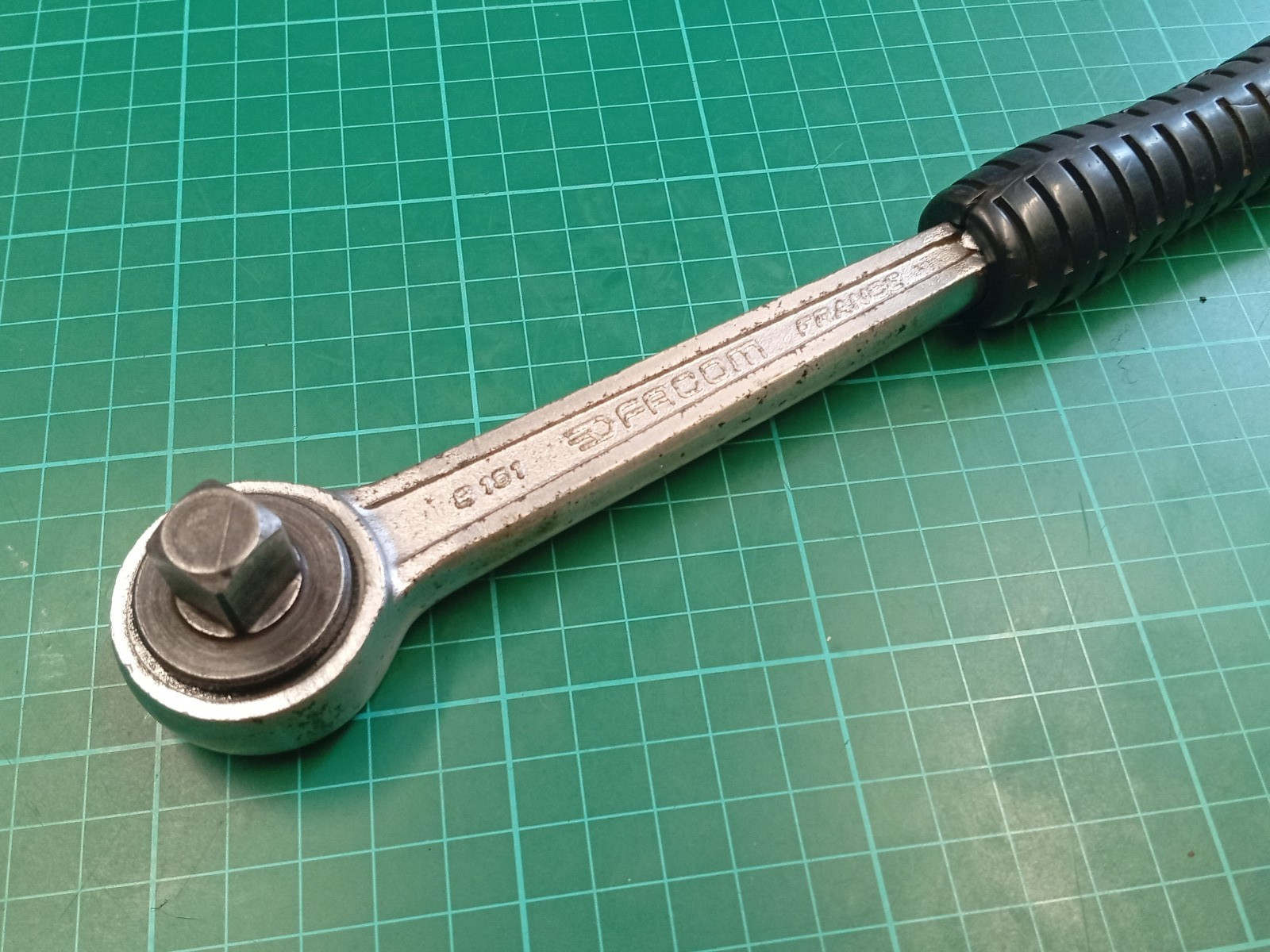 Vintage Facom S.151, 1/2″ Drive, Ratchet, Made In France (Socket Ball Defective)
