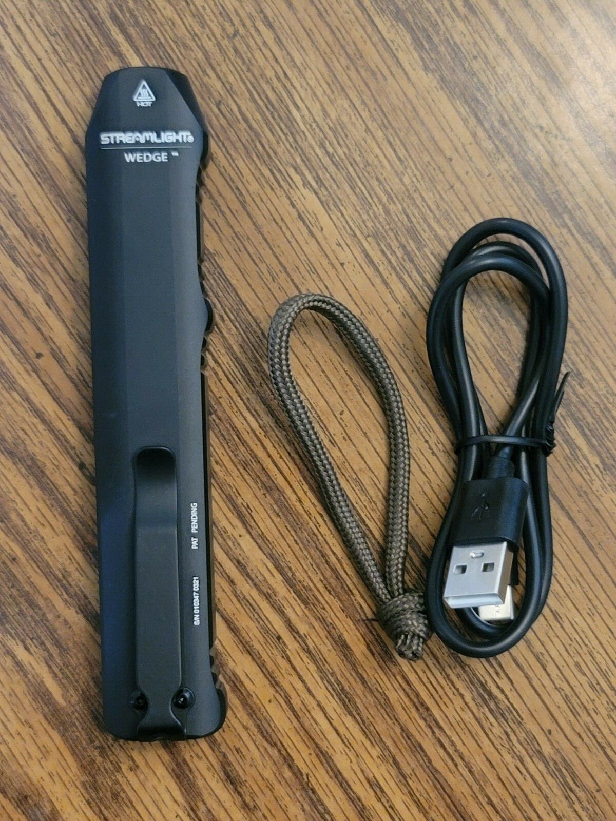 New Streamlight Rechargeable «Wedge» Pocket Light, 1,000 Lumens, Black #88810
