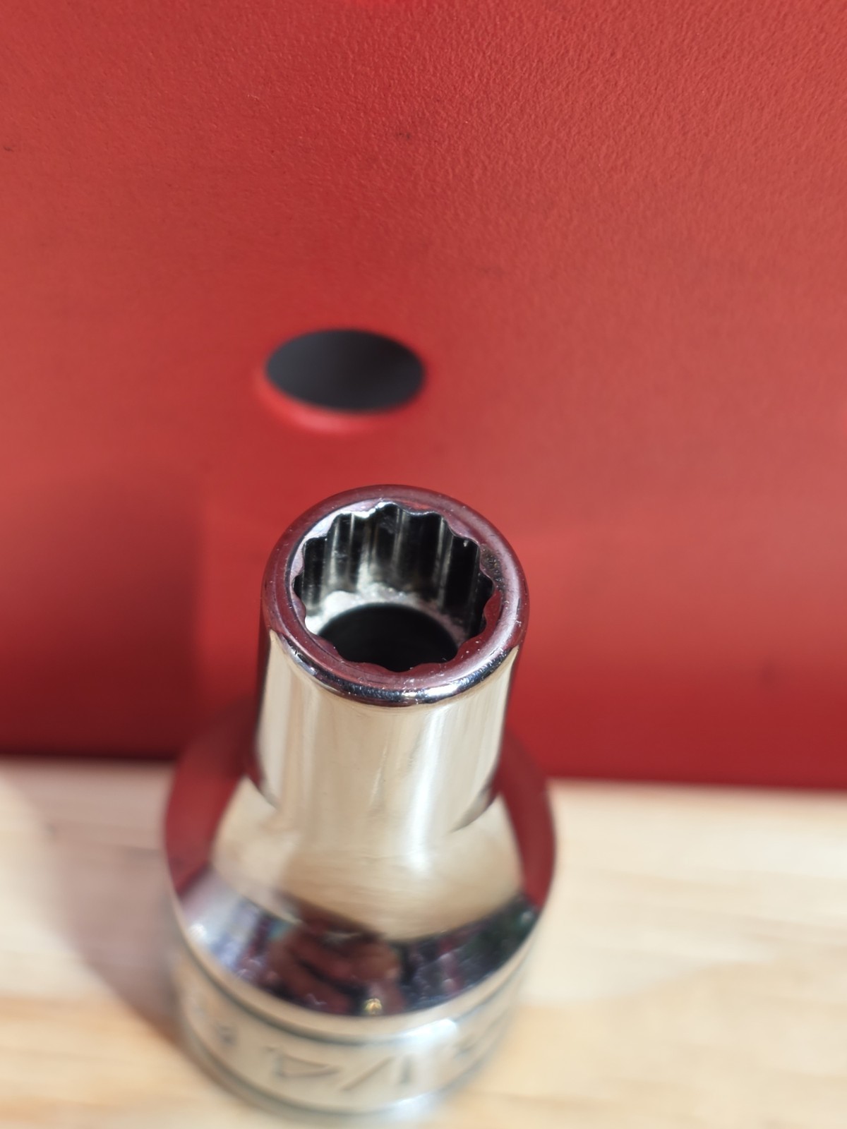 Snap-on Tools FDS081 1/4″ SAE 3/8″ Drive 12-Point Semi-Deep Chrome Socket NICE