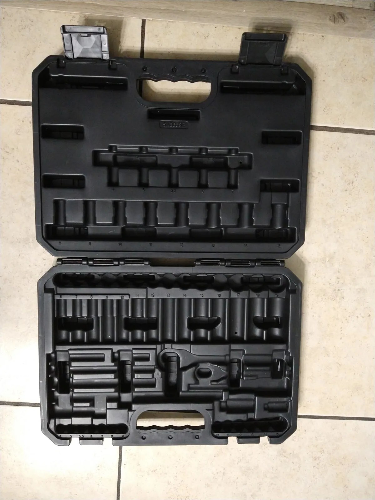 MATCO «SILVER EAGLE» SAB65SE, TOOL BOX 65 PIECES 1/4″&3/8″ DR. MM. *EMPTY BOX*