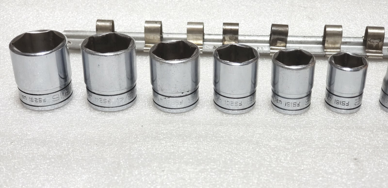 Snap-on Tools 3/8″ Drive 6pt SAE 10pc 1/4″ – 13/16″ Socket Set 211FSY USA