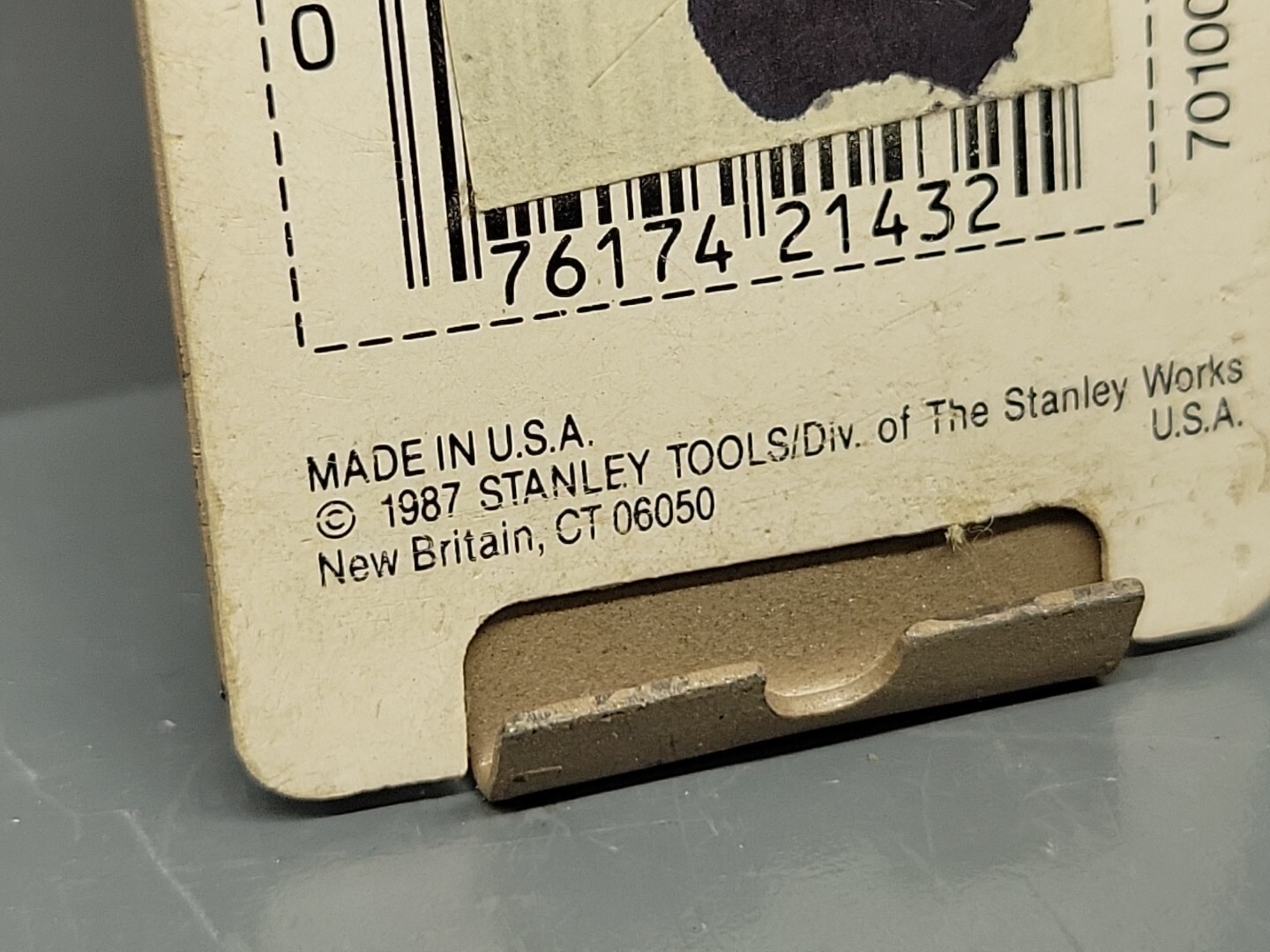Stanley 21-432 Carbide 46 Grit 5-1/2″ Medium Sanding Blade Fits: Surform 21-399